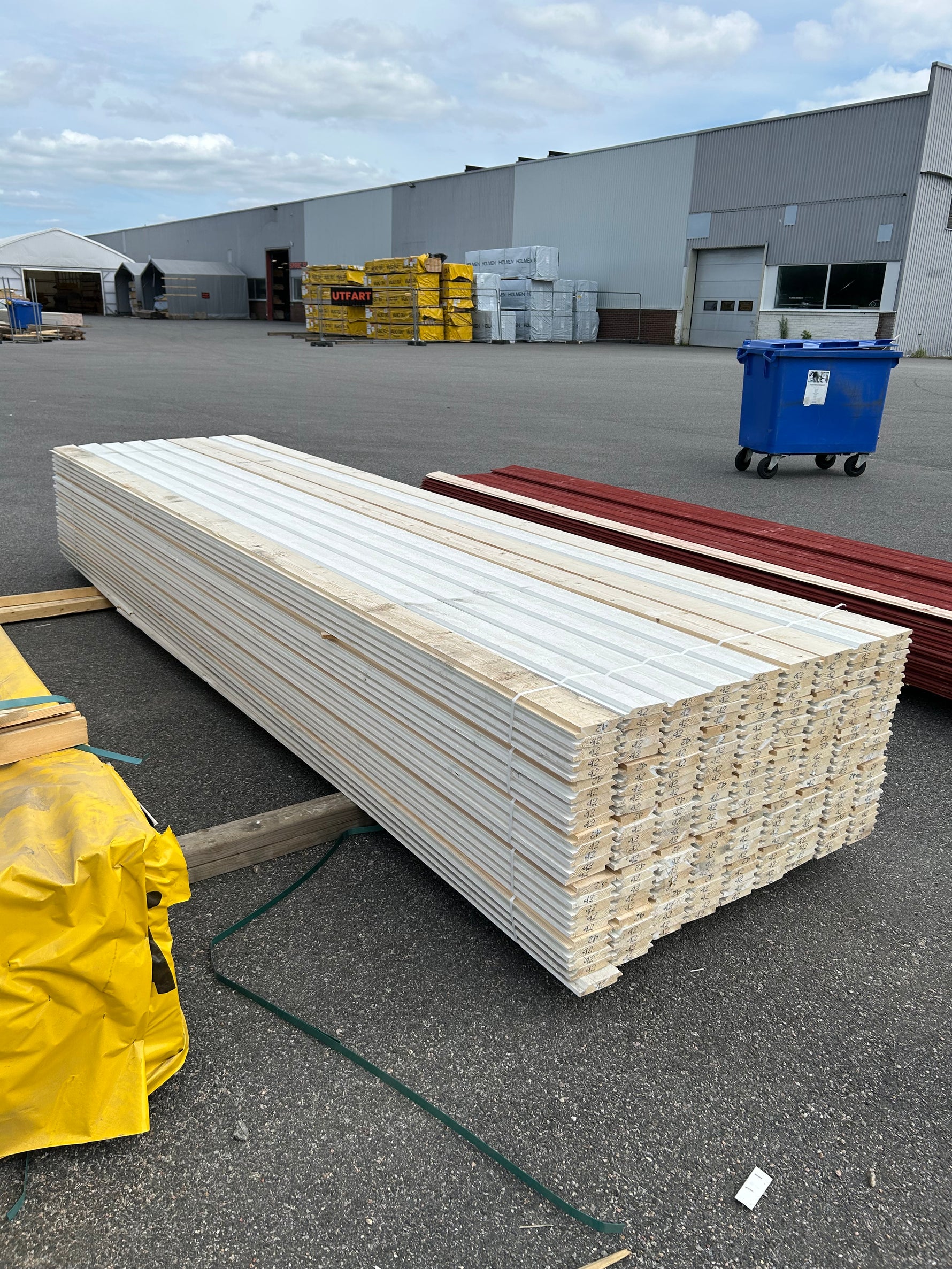 Paket Dubbelfas Halvspont 22x120mm 4.20m Grundmålad 225st