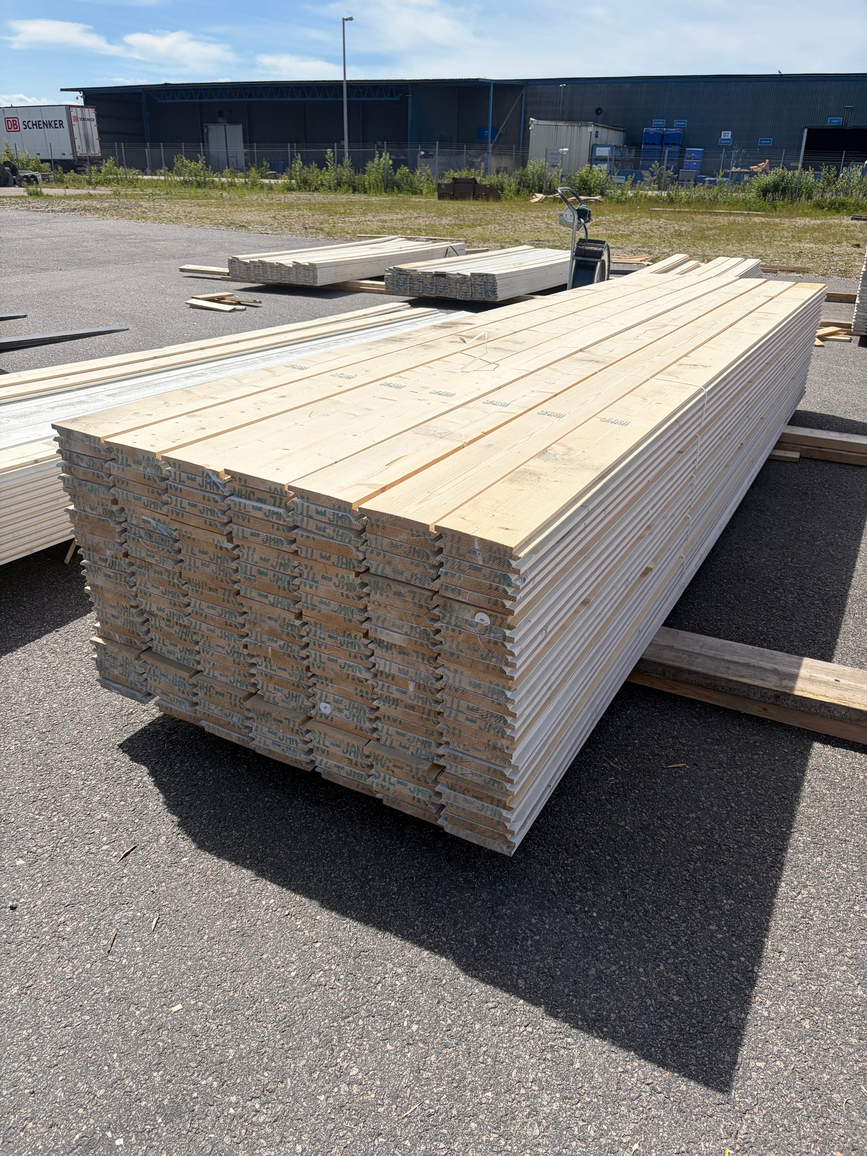 Paket Ytterpanel Dubbelfas Halvspont 22x145mm, 175st 4.20m Grundmålad