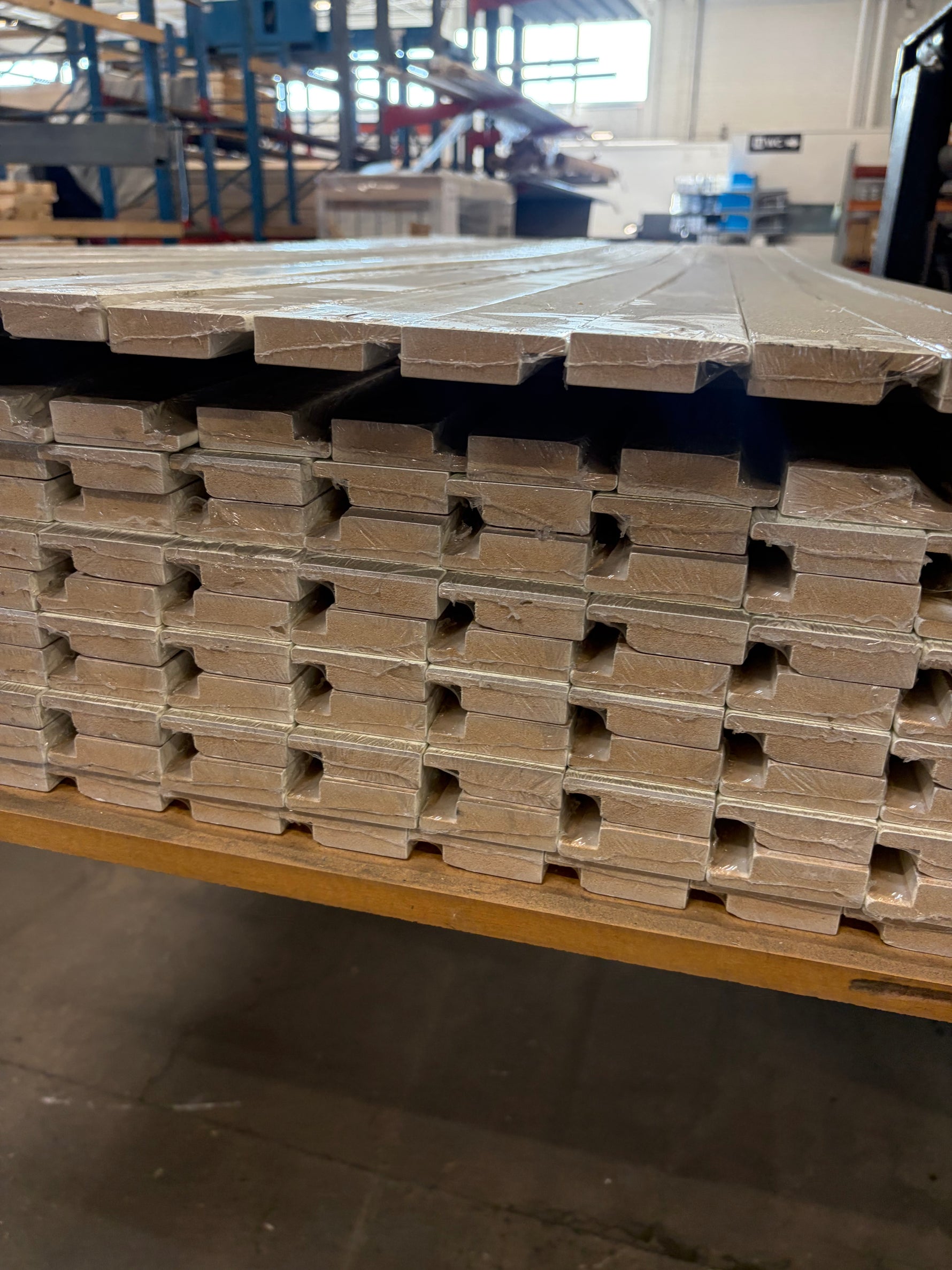 Pall Kakellist 15x55 vitmålad - 2.40m - 192 st