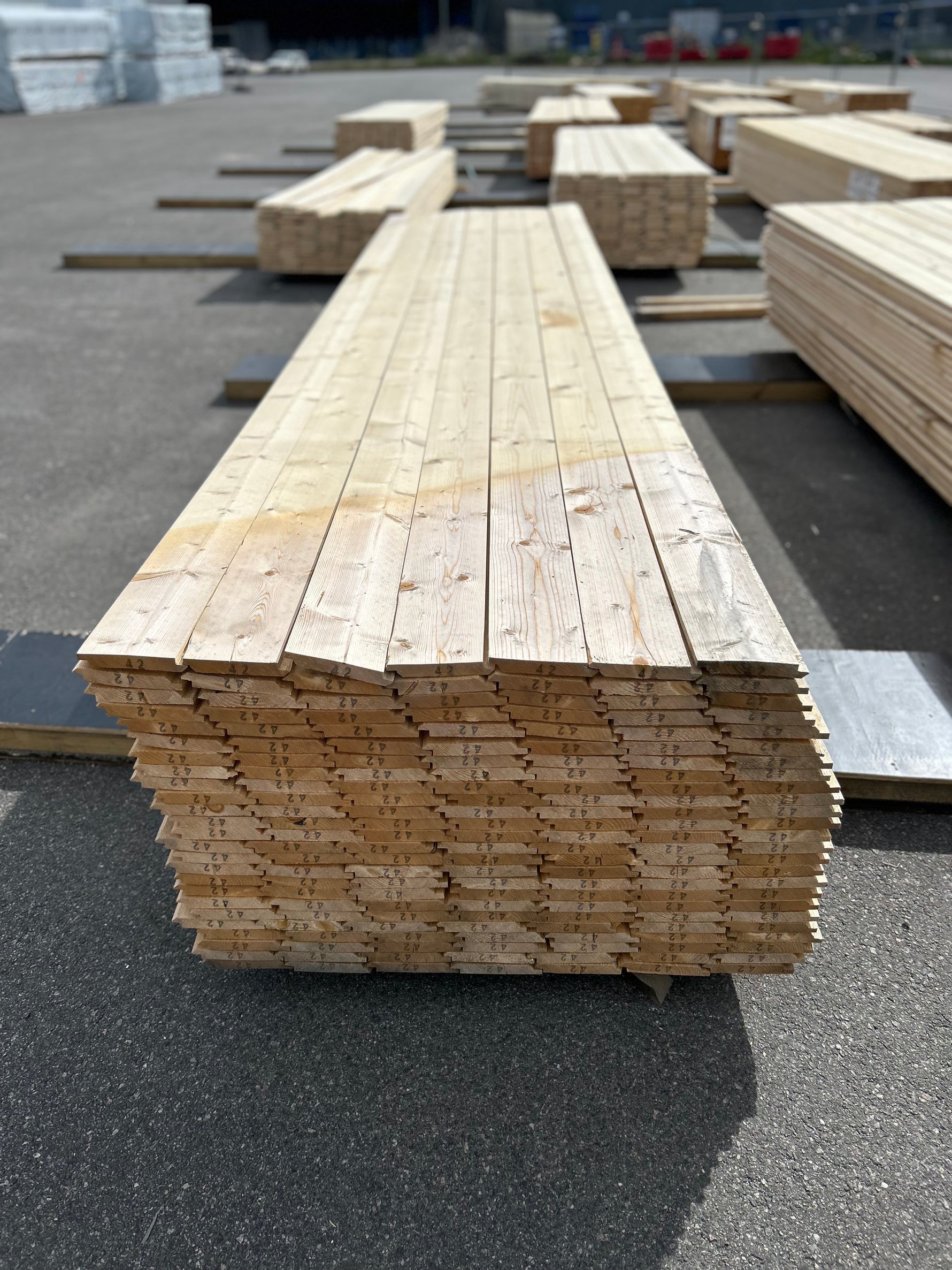 Paket Ytterpanel Dubbelfas Fals 22x145mm 4.20m – 175st (Obehandlad) Väderbitet