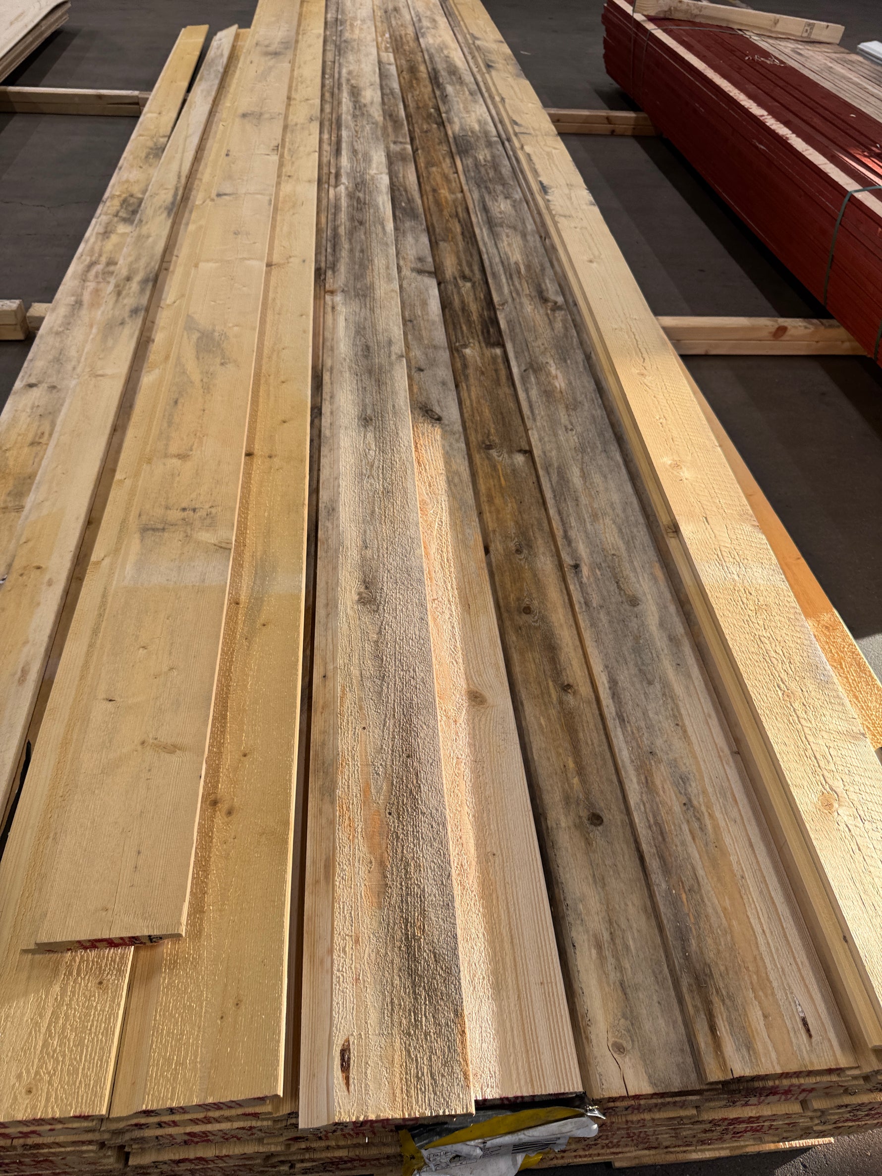 Paket Ytterpanel 22x145mm 4,80–5,40m – 110 st Vattenskadat