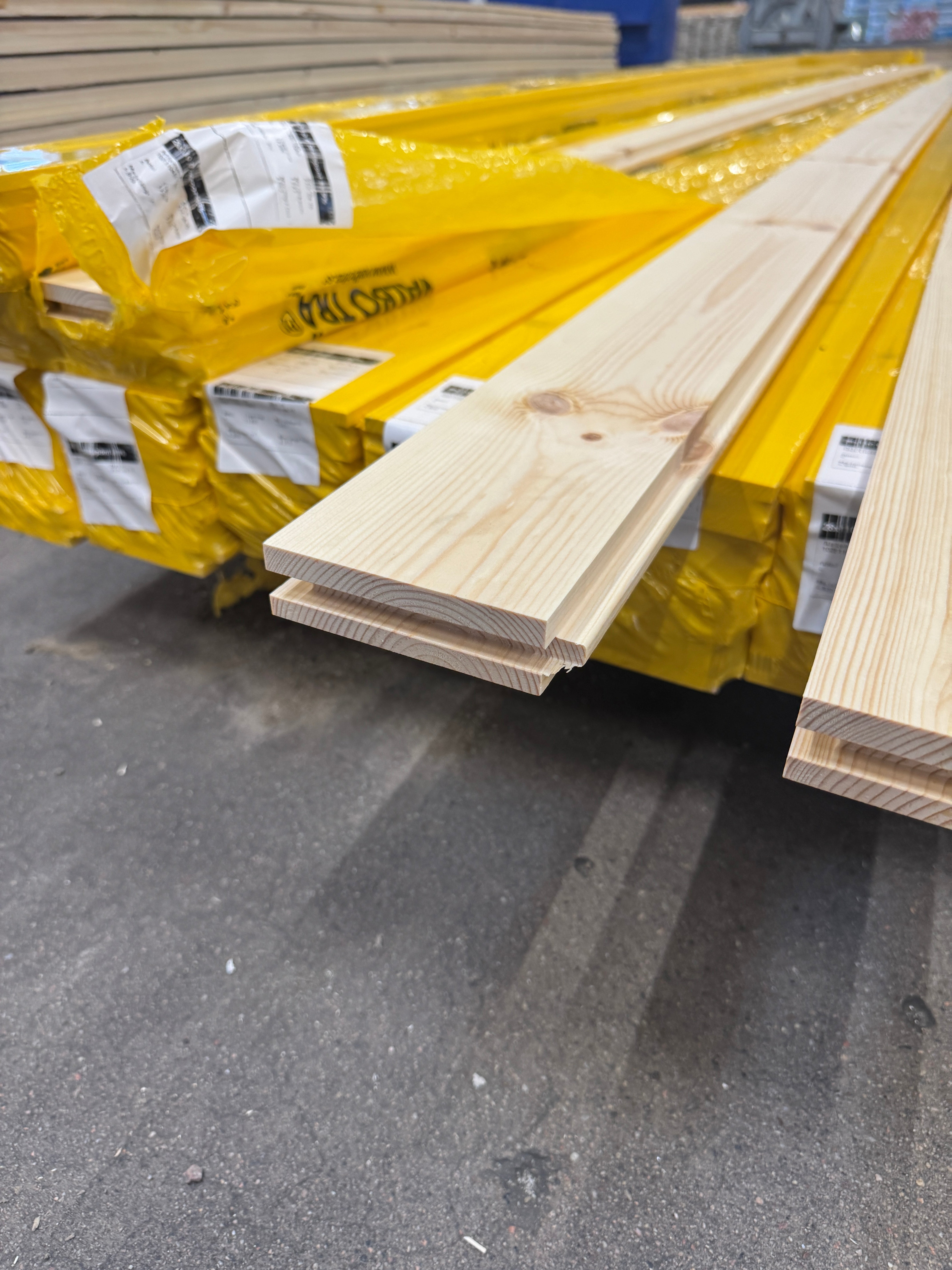 Paket Golv Slätspont 28x110mm – Furu (9%)