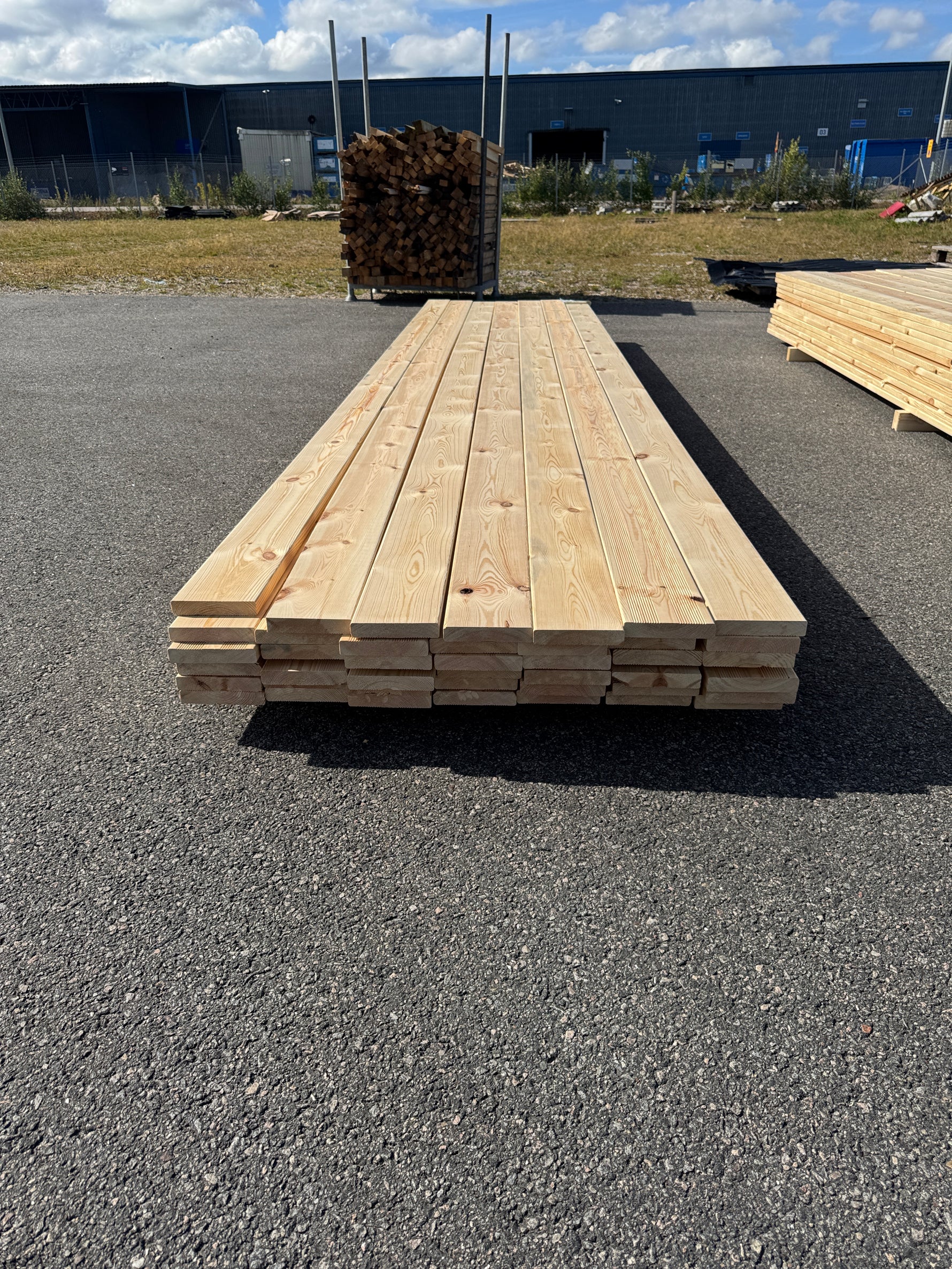 Paket Rillad 28x145 – 42st – 4.80 m – ANDRASORTERING