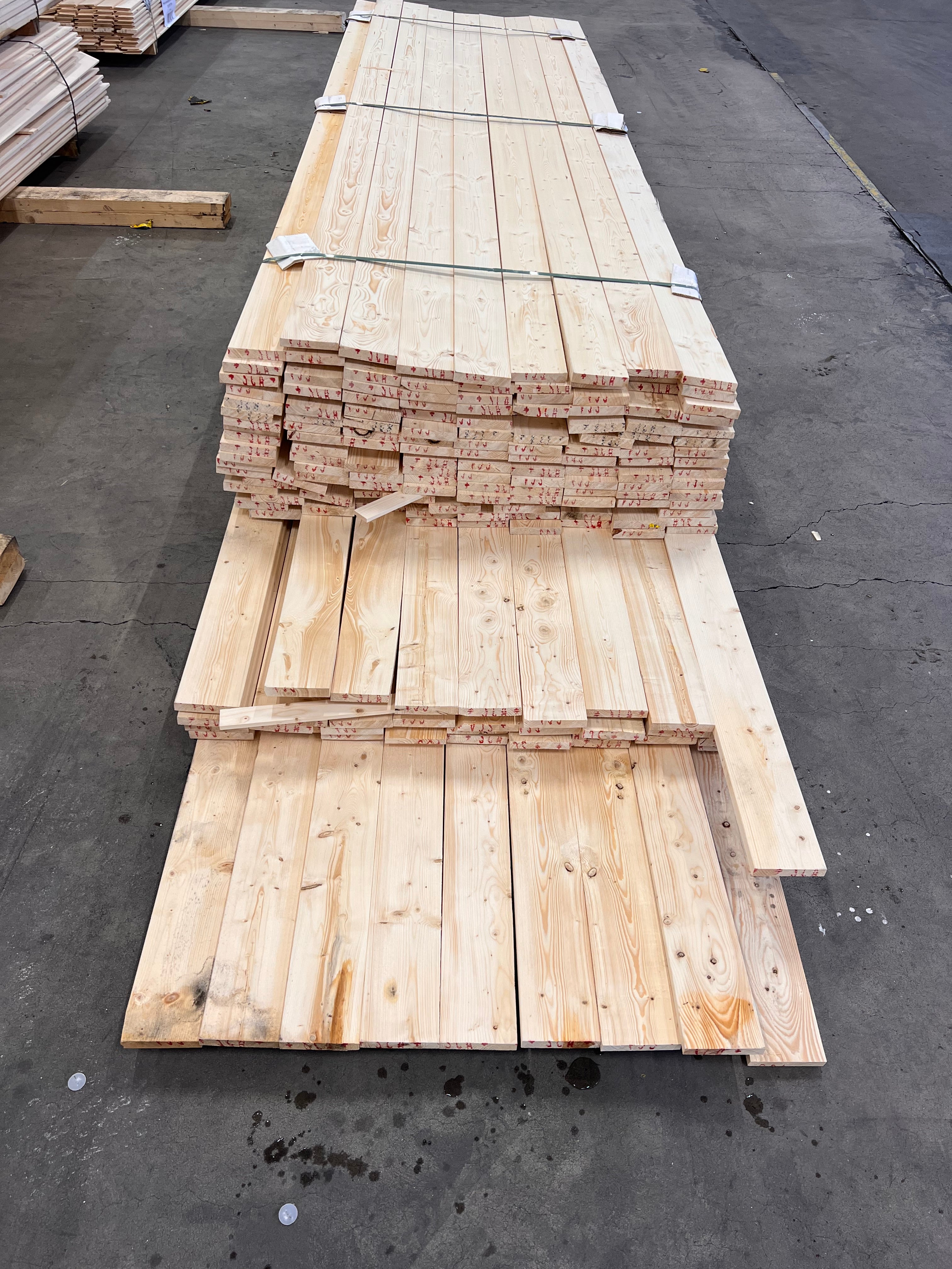 Paket Ytterpanelbrädor 22x120 179st 3,60- 4,80m (B-Sortering)