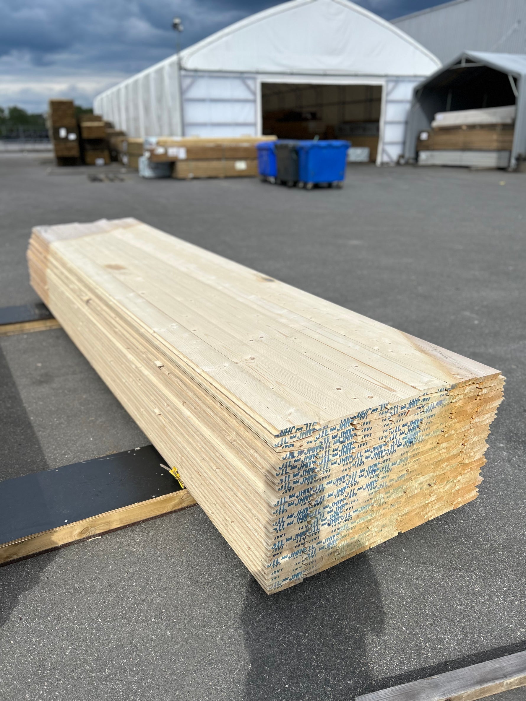 Paket Ytterpanel Dubbelfas Fals 22x145mm 4.20m – 175st (Obehandlad) Väderbitet