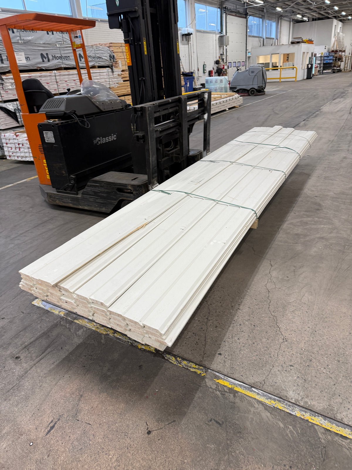 Paket Ytterpanel Enkelfasspont 22×120 mm – 4,80 m – 43st Grundmålad