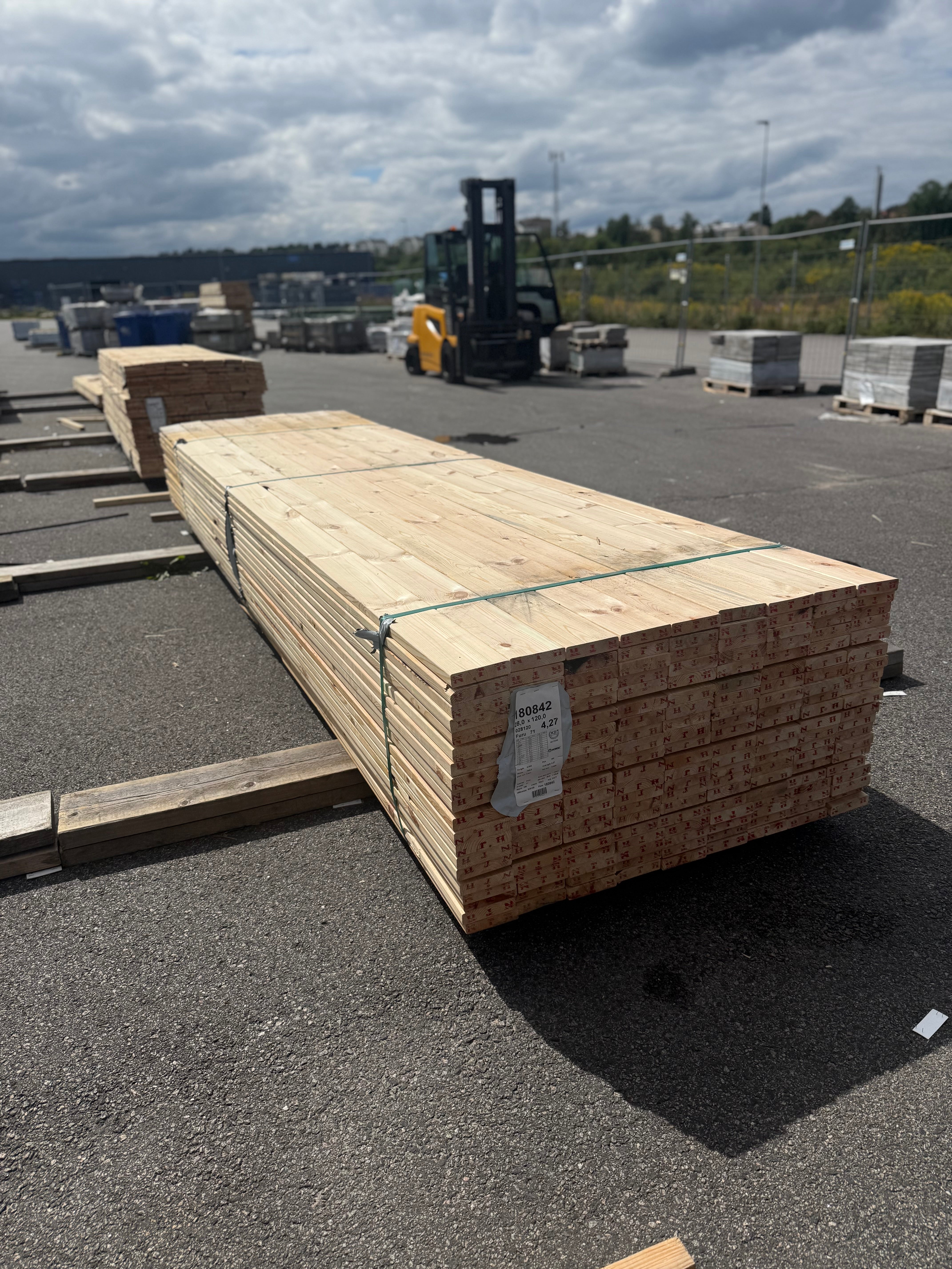 Paket Obehandlad Trall 28x120mm Furu