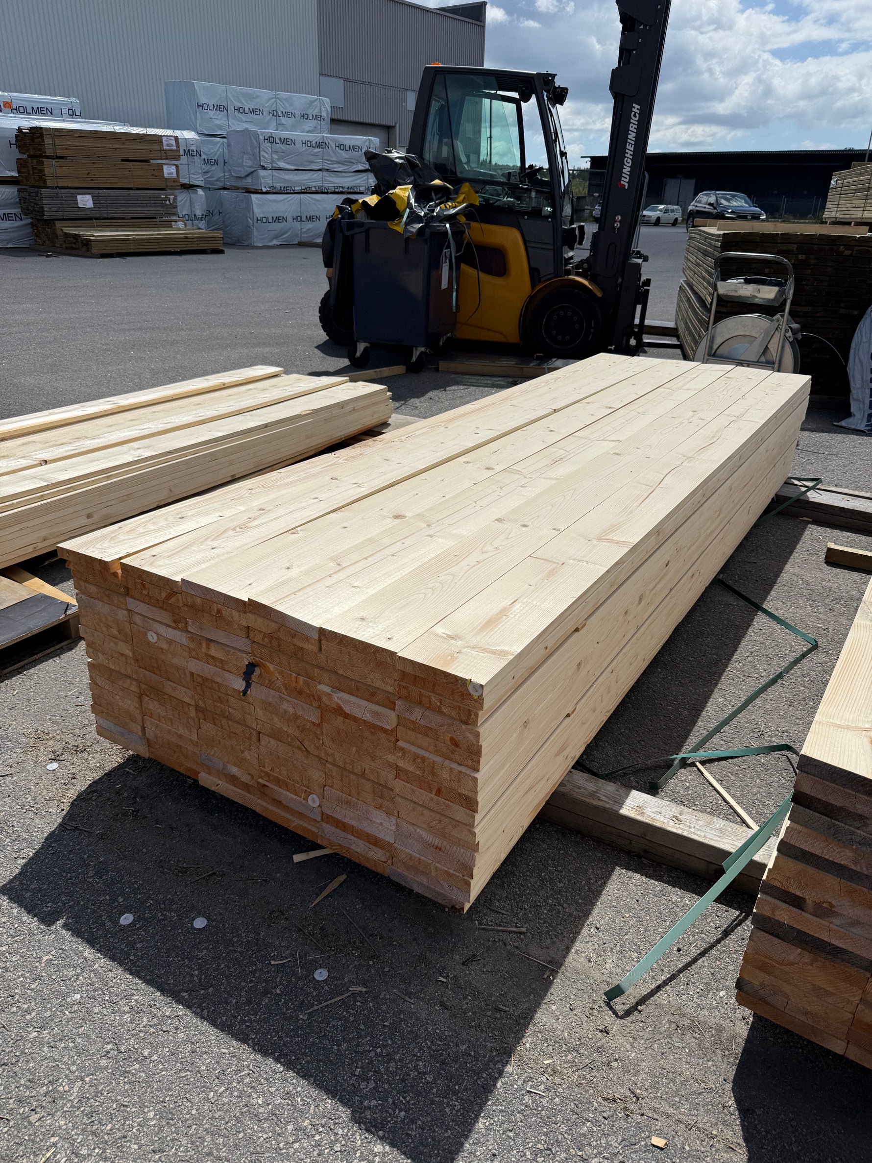 Paket Finsågade Brädor 28x170mm, 102st 3,30m