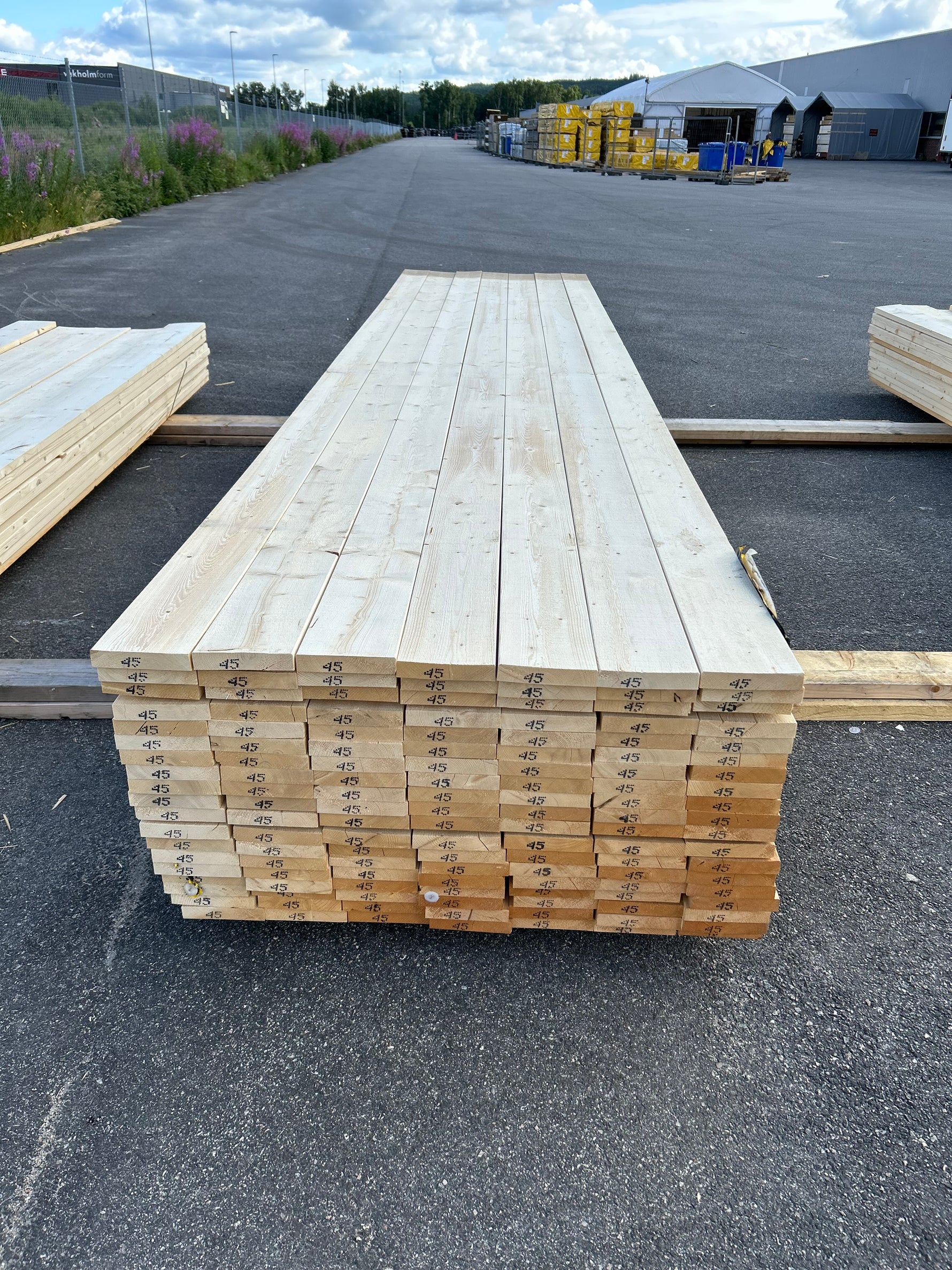 Paket Finsågade Brädor 28x145mm 4.50m 133st Obehandlad