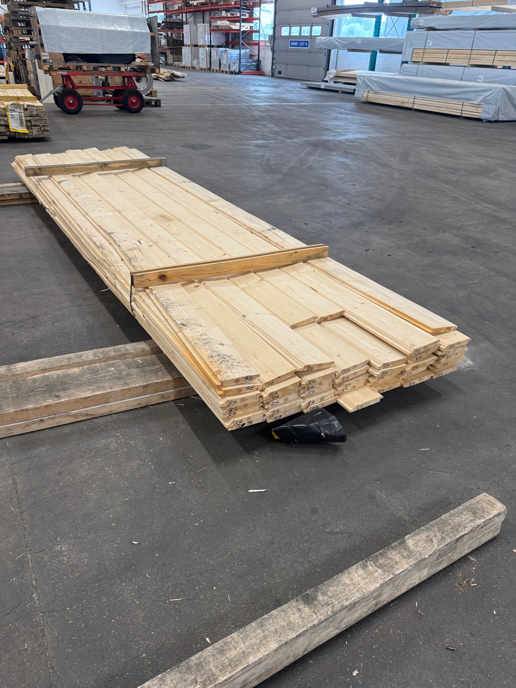 Paket Ytterpanel Dubbelfas Fals 22x145mm 3,60–3,90m – 43 st