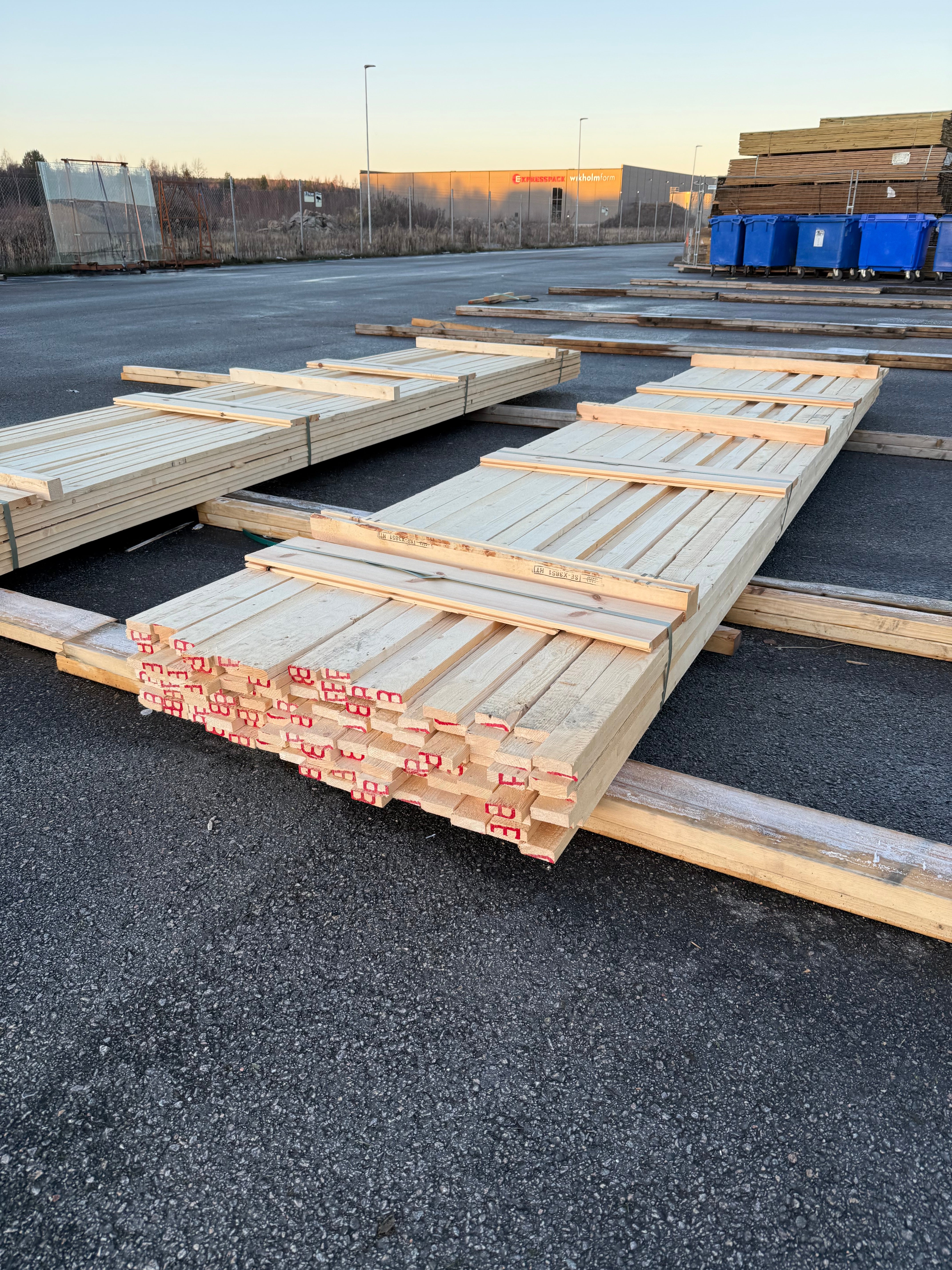 Paket Brädor 19x63mm – 118 st (4,80 m, gran, ohyvlad/råsågad)