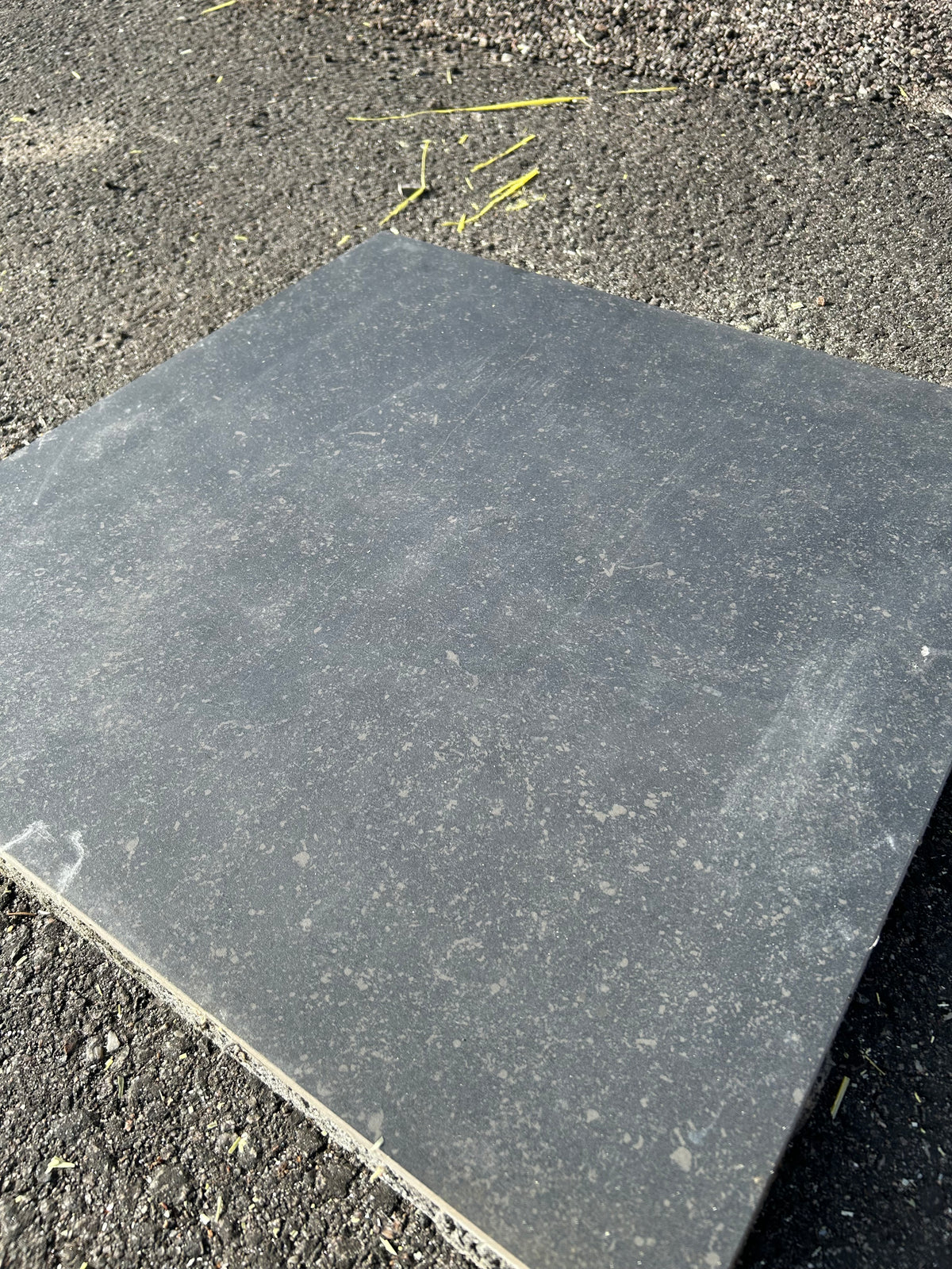 Pall GeoCeramica Impasto Svart 600×600×40 mm – 28 st, 10,08 m²
