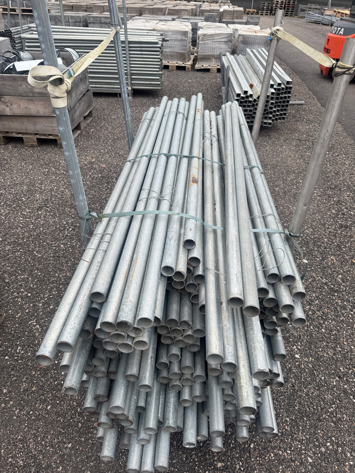 Pall Galvade Stålrör Ø44mm – ca 2,0m – ca 200st