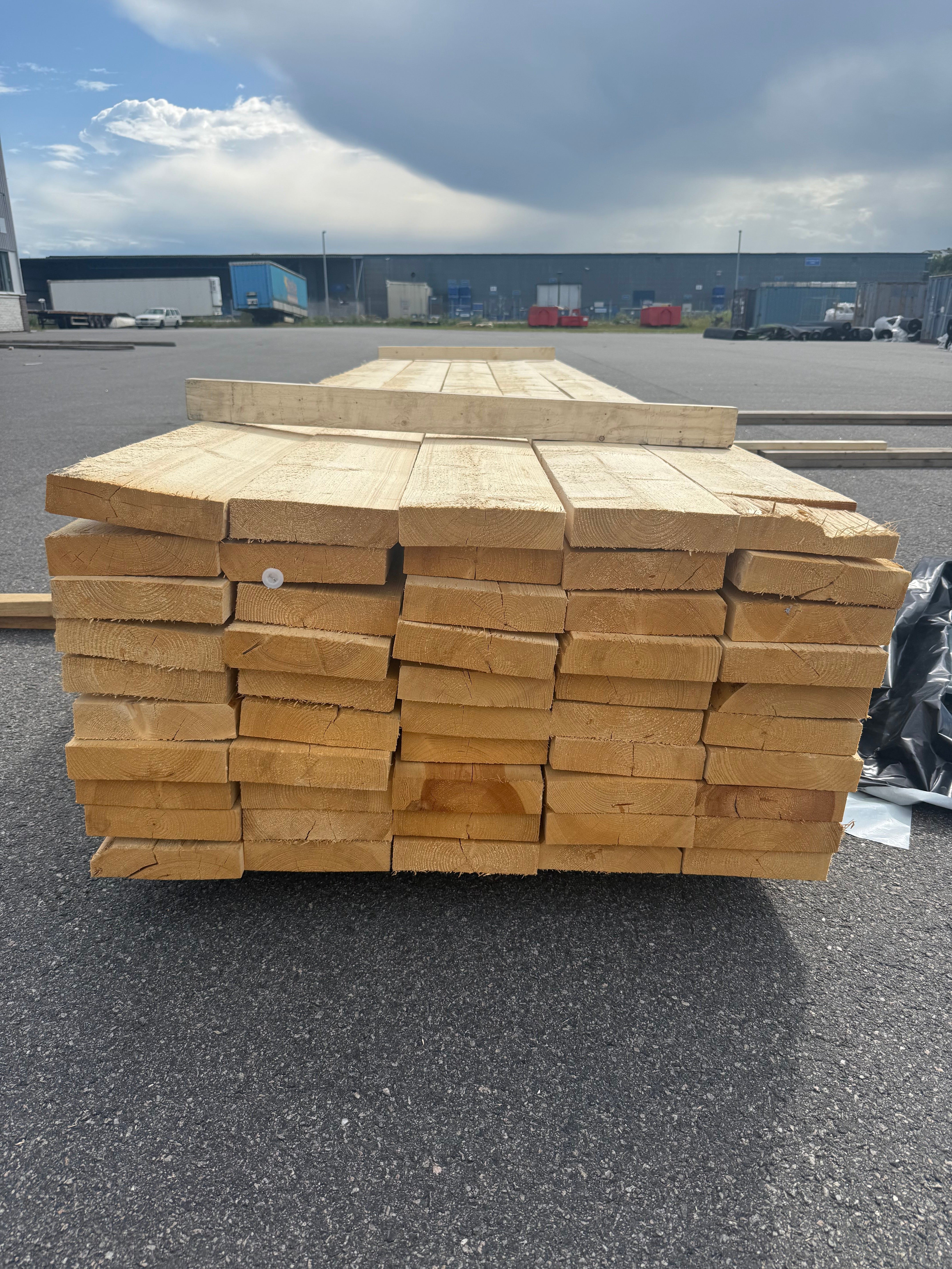 Paket Reglar 47x200 – 50 st (5,40 m, gran)