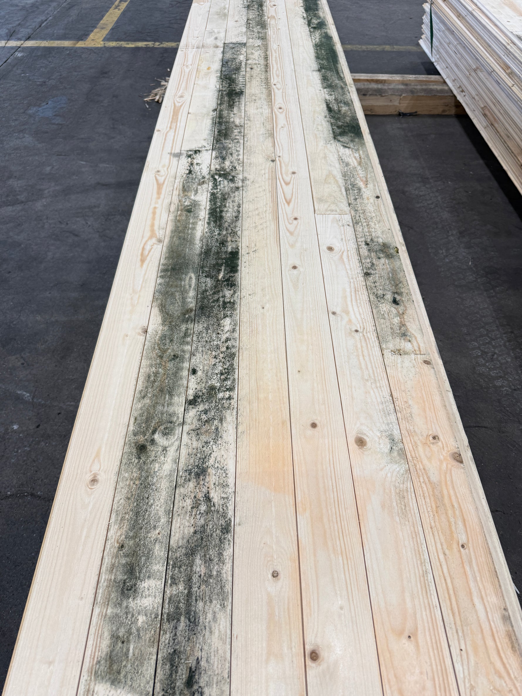 Parti Råspontluckor 20x540x3600mm 20st (Mögelskadat)