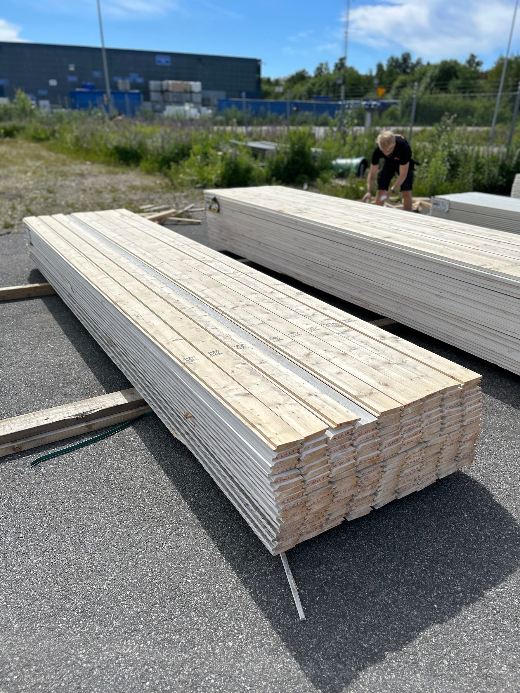 Paket Ytterpanel Dubbelfas Halvspont 22x120mm Grundmålad 161st 4.50m Grundmålad