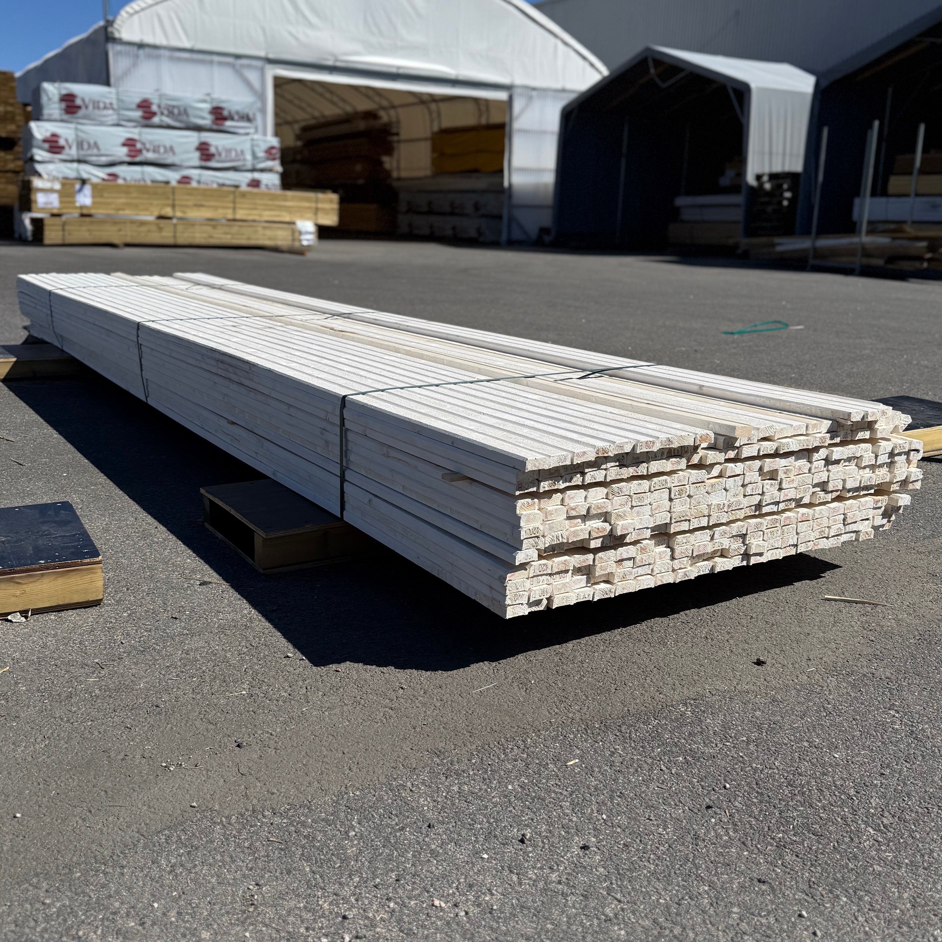 Paket Lockläkt 22x45mm, 258st 4.20m- Grundmålade