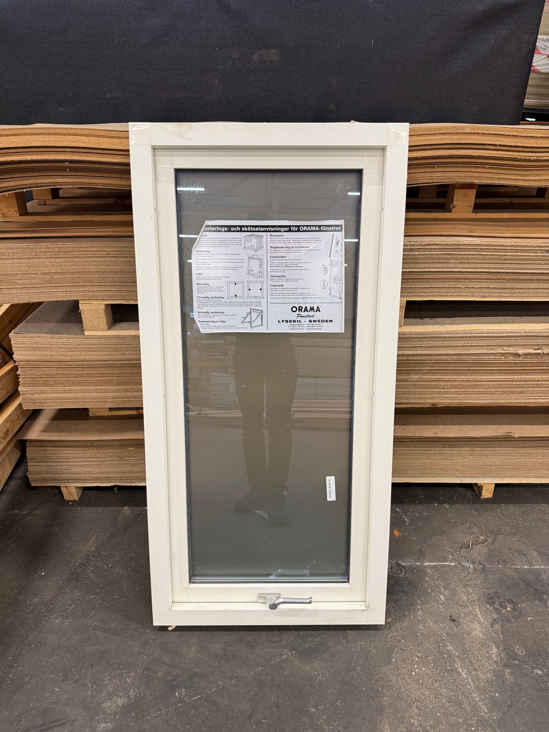 Fönster 68x138 cm Alu/Komposit Frostad Vit - Spirec