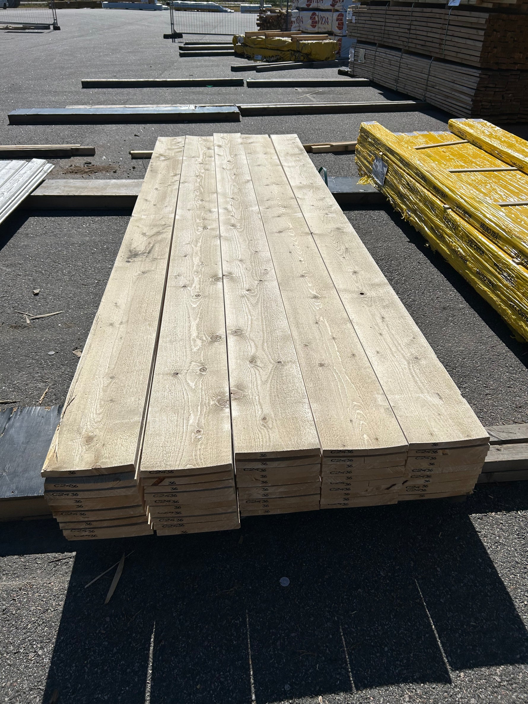 Paket Finsågade Brädor 22x220mm 3,60m 50st