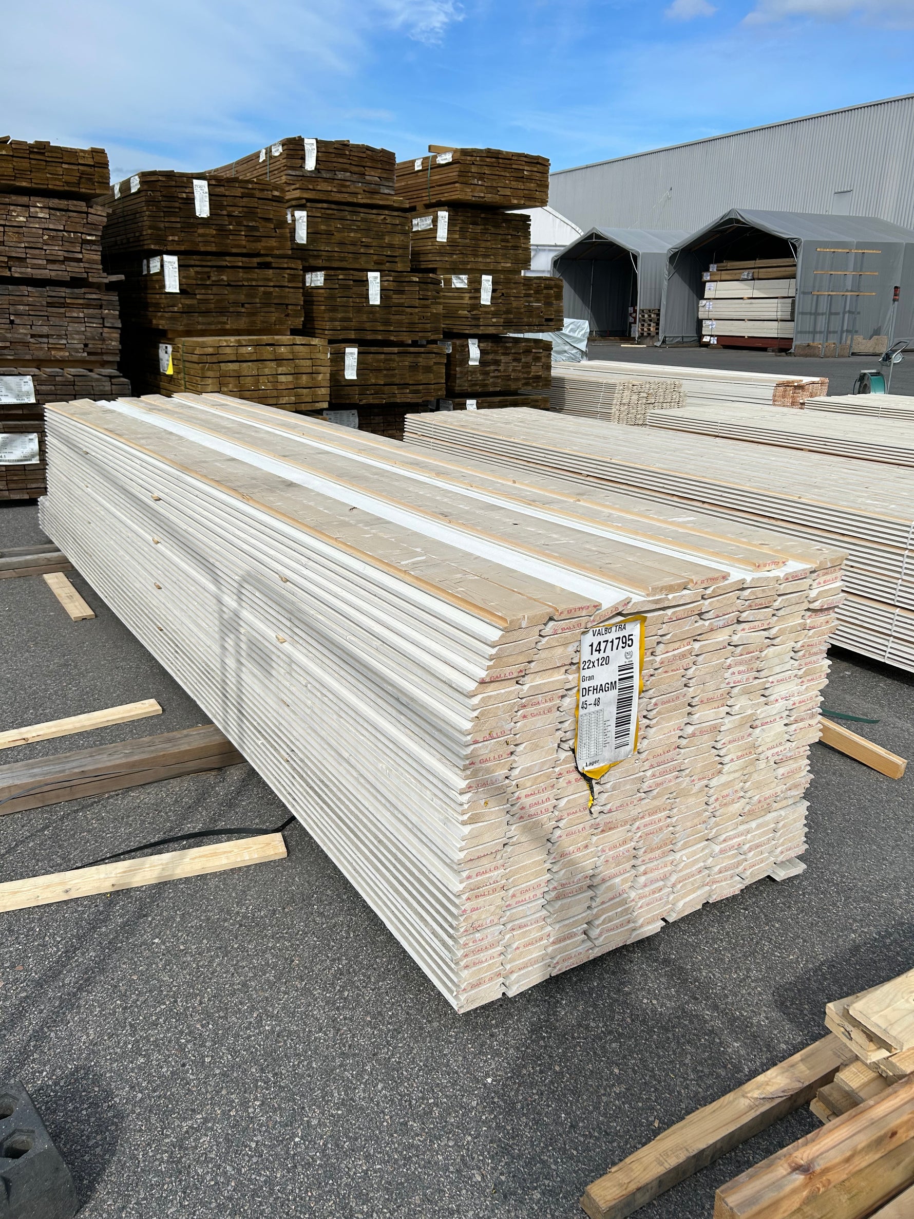Paket Dubbelfas Halvspont 22x120mm 4,50–4,80m 303st Grundmålad
