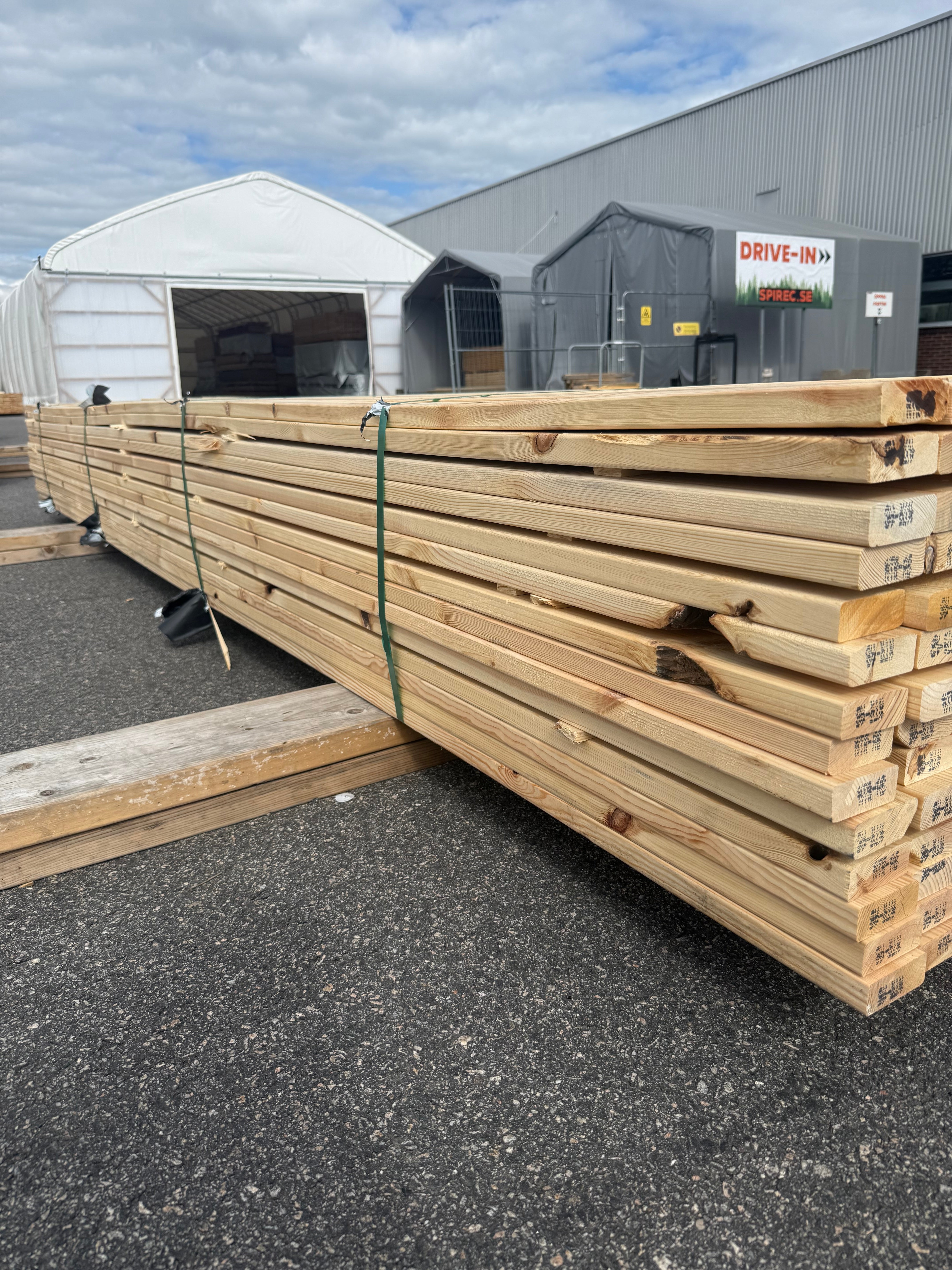 Paket 28x70mm, 4.20m 210st furu