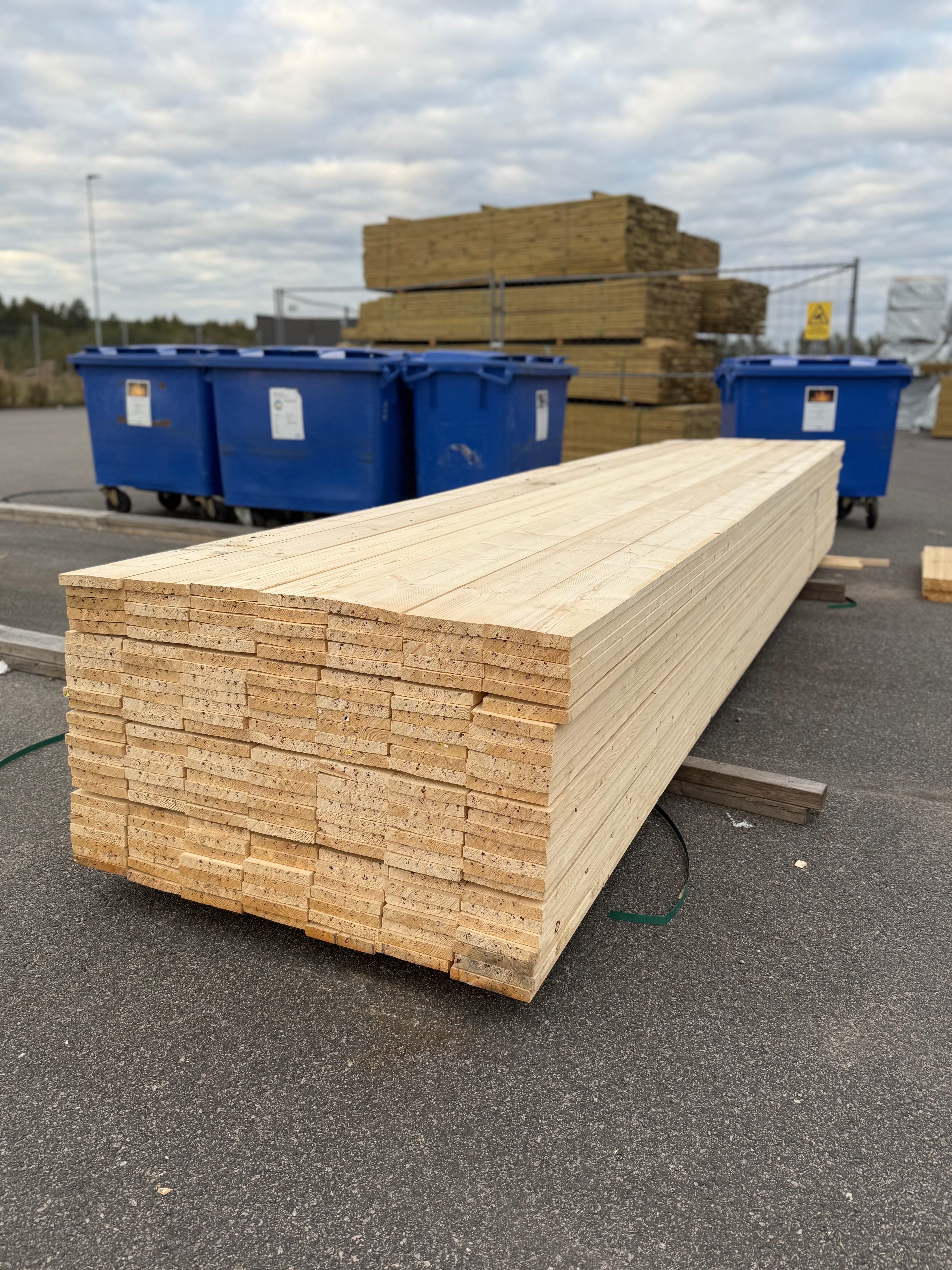 Paket Finsågade Brädor 22x145mm 4.80m- 182st (Fuktskadat)