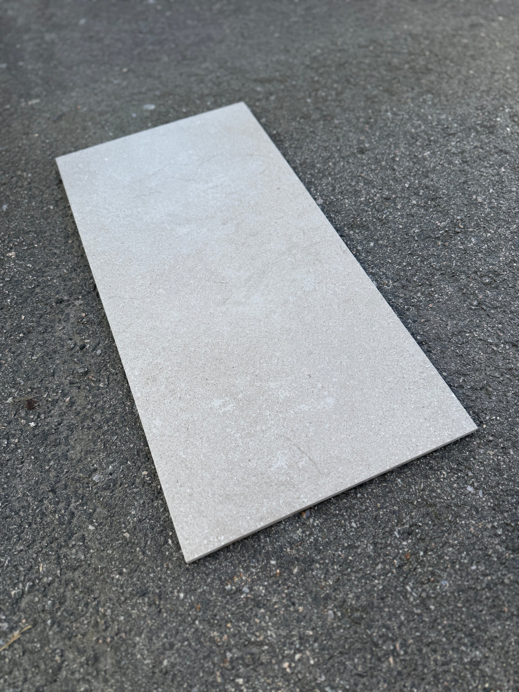 Parti Granitkeramik Tundra Greige 30×60 cm – 48,24kvm