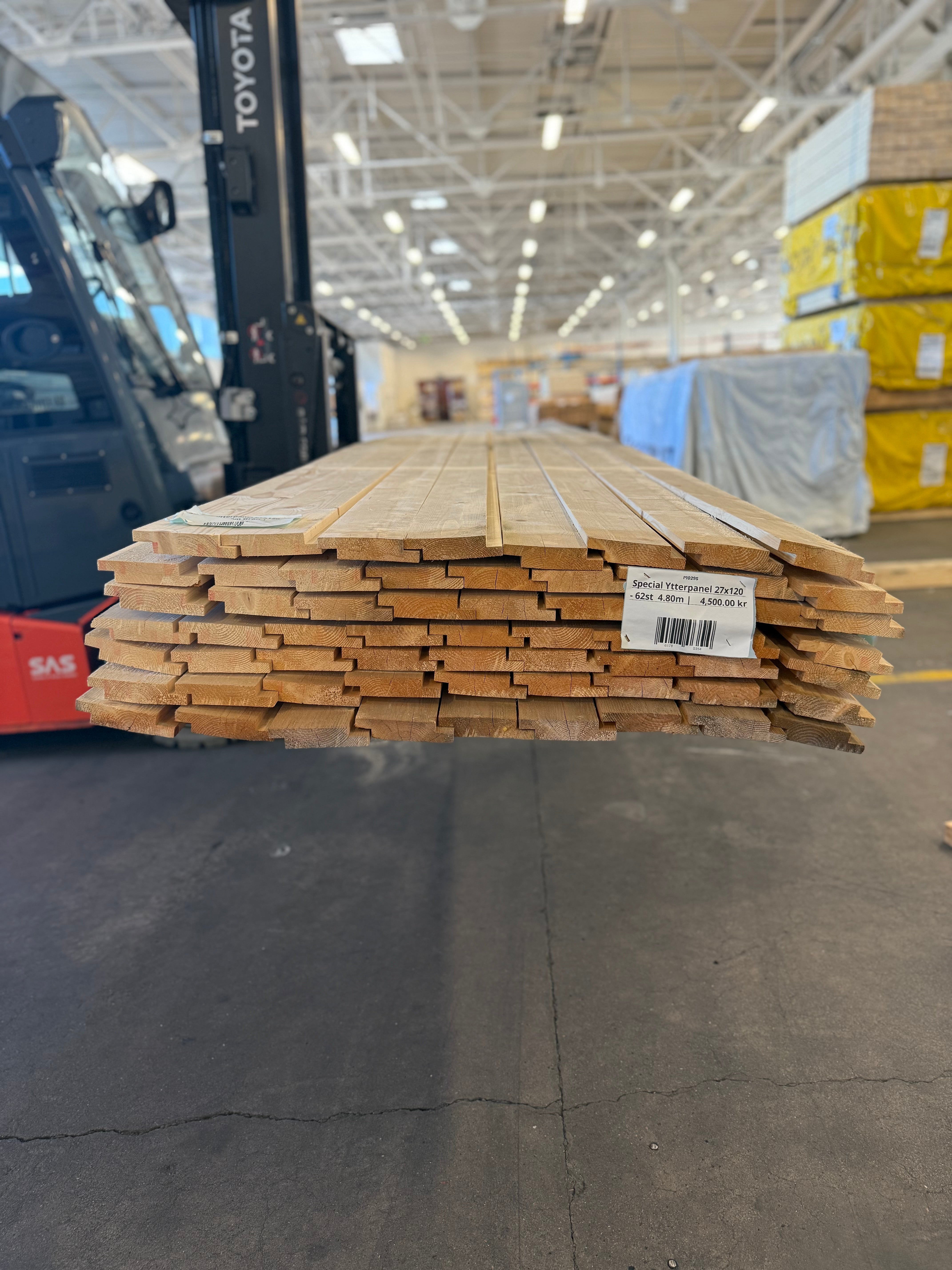 (behövs bättre bilder) Special Ytterpanel 27x120 - 62st  4.80m