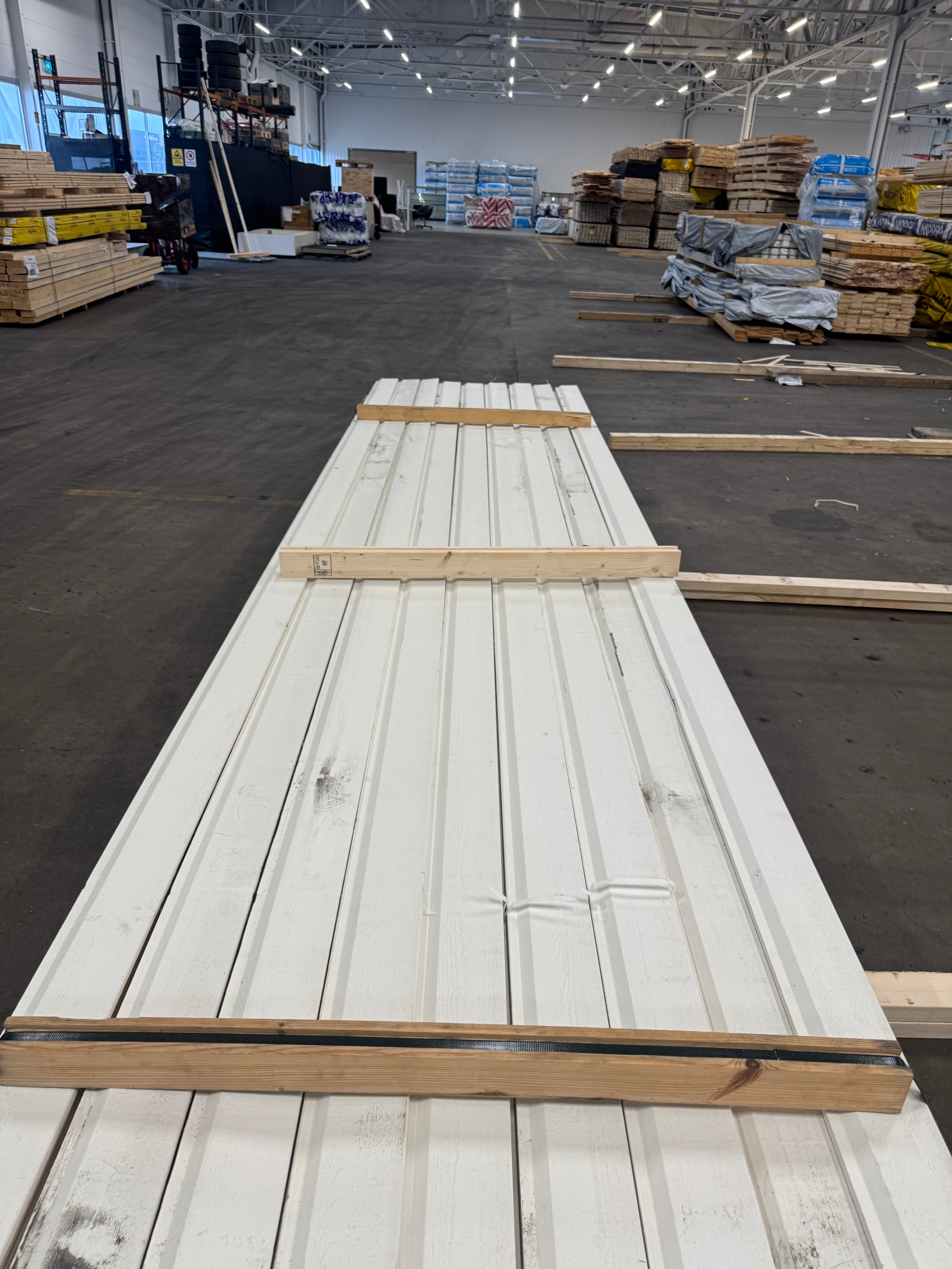Paket Ytterpanel Enkelfas Halvspont 22x120mm – 164 st (4,80–5,40 m, gran, vitmålad)
