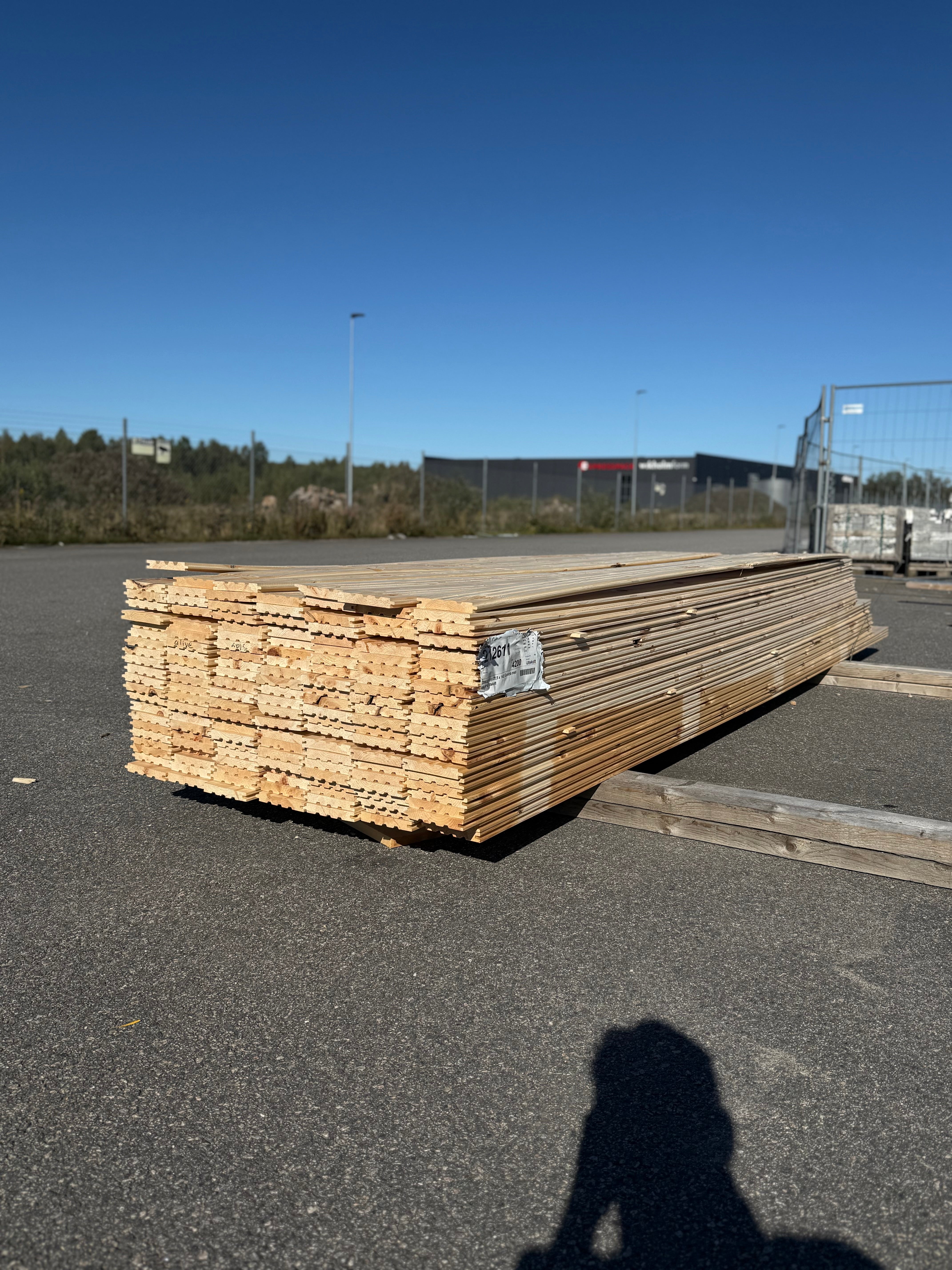 Paket Golv 20,5x142mm – 154 st (3,30–4,20 m, furu, obehandlad)