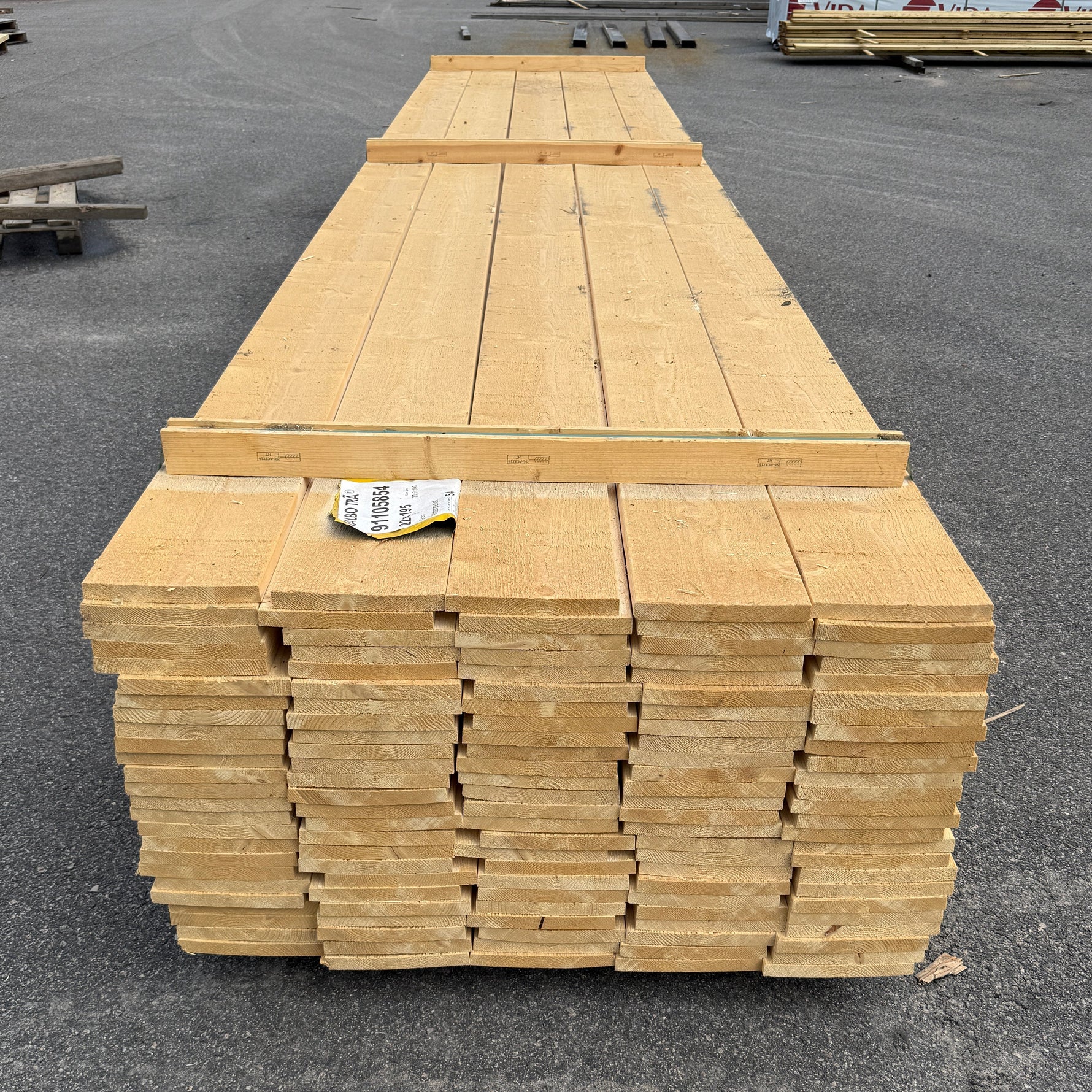 Paket Finsågade Brädor 22x195mm 5,40m 125st (Revor)