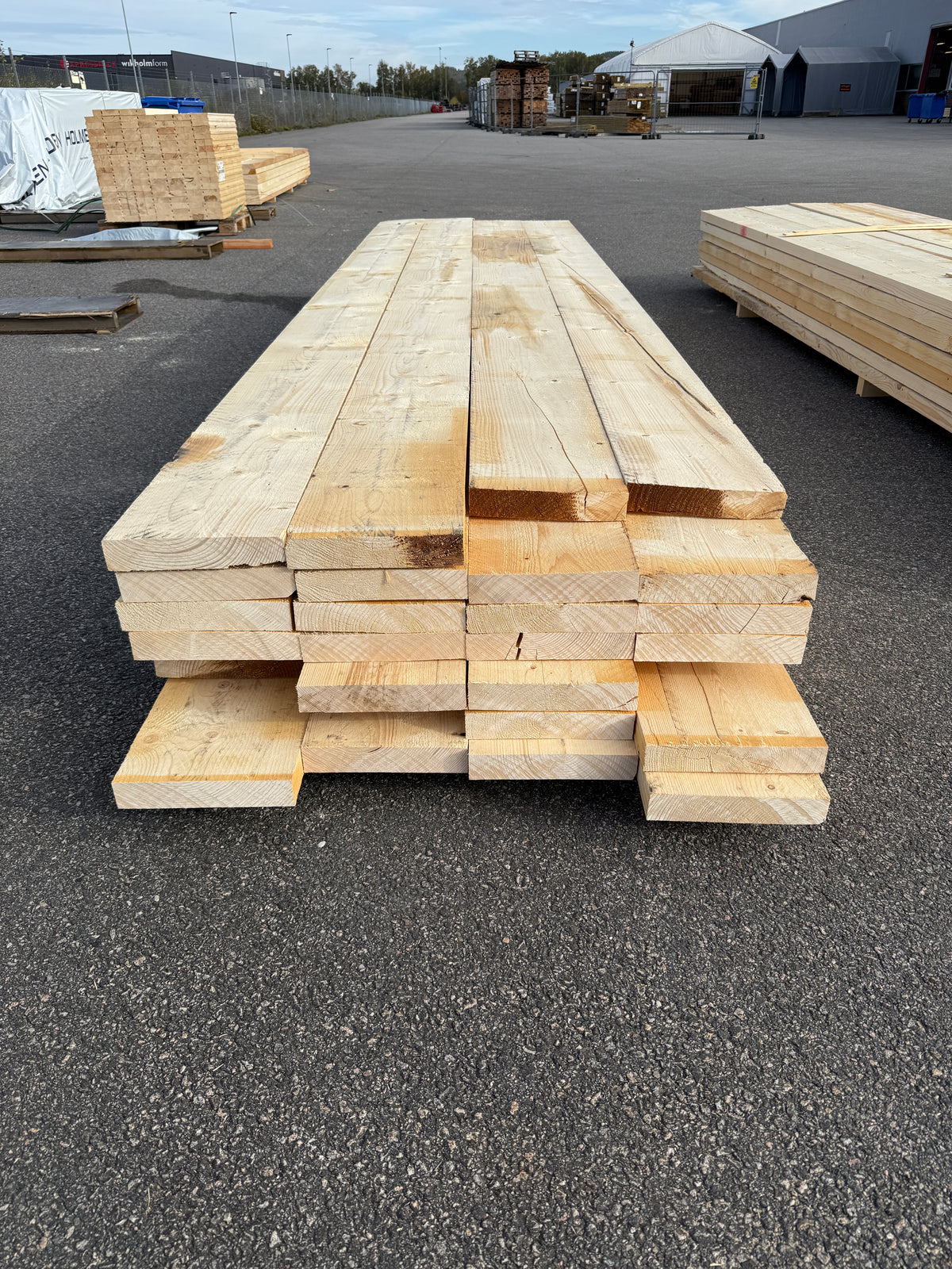 Paket Ohyvlade Reglar 47x250mm (3,90–4,20m) 28st- Fuktskadat