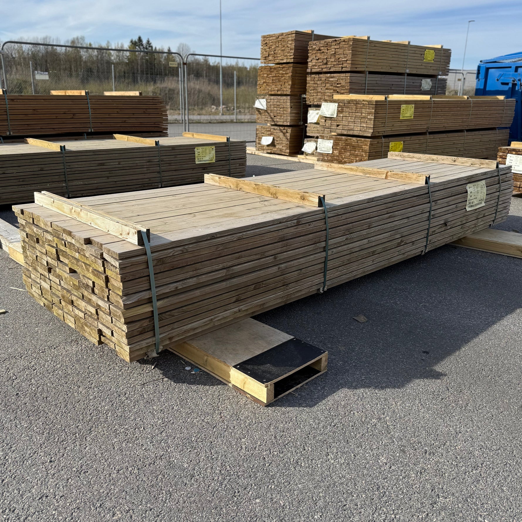 Paket Tryckimpregnerad Rillad Trall 28x120mm, 144st 3,90m