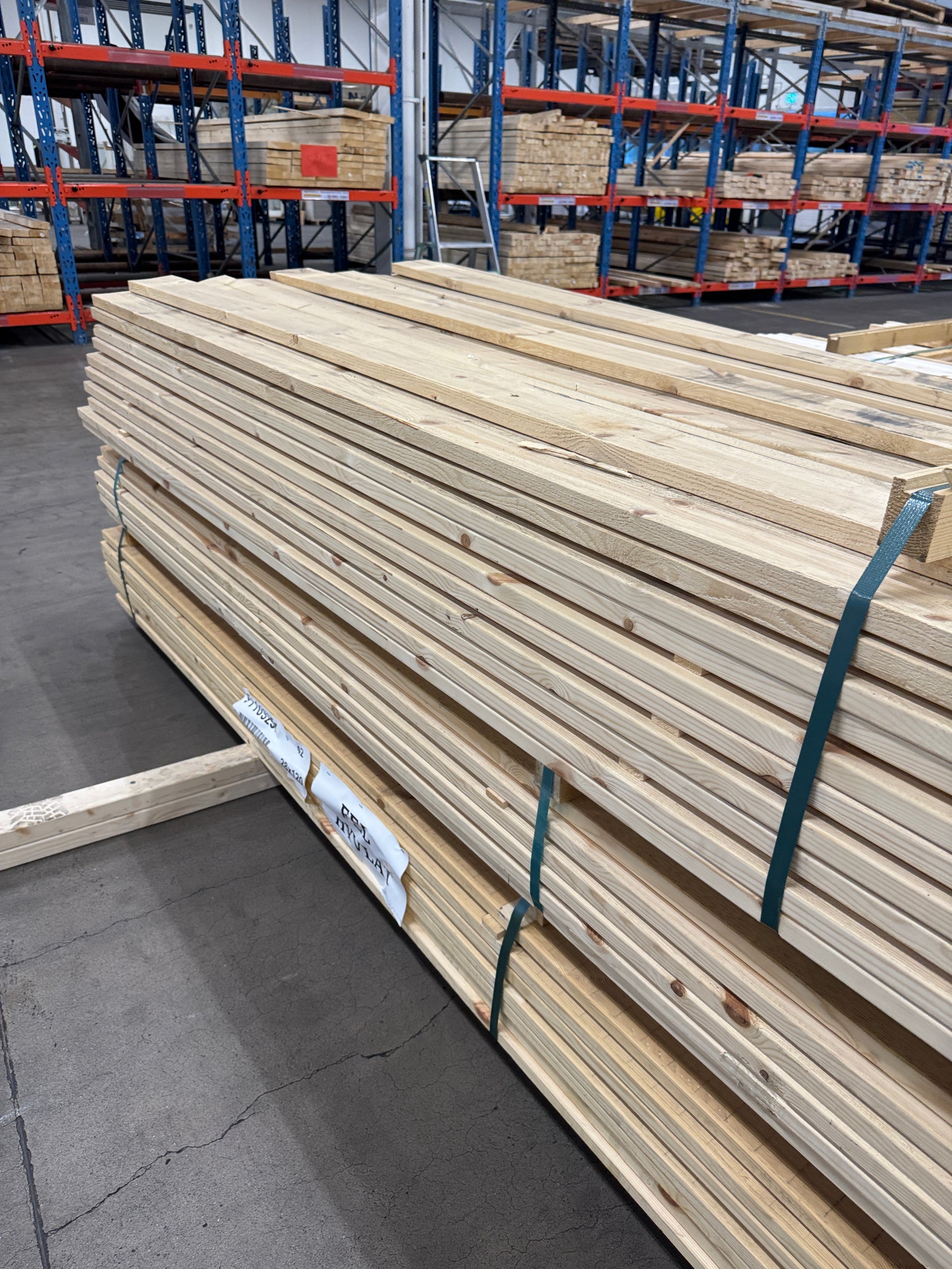 3 paket Trall 28x120mm 4,20m – 200 st Felhyvlad