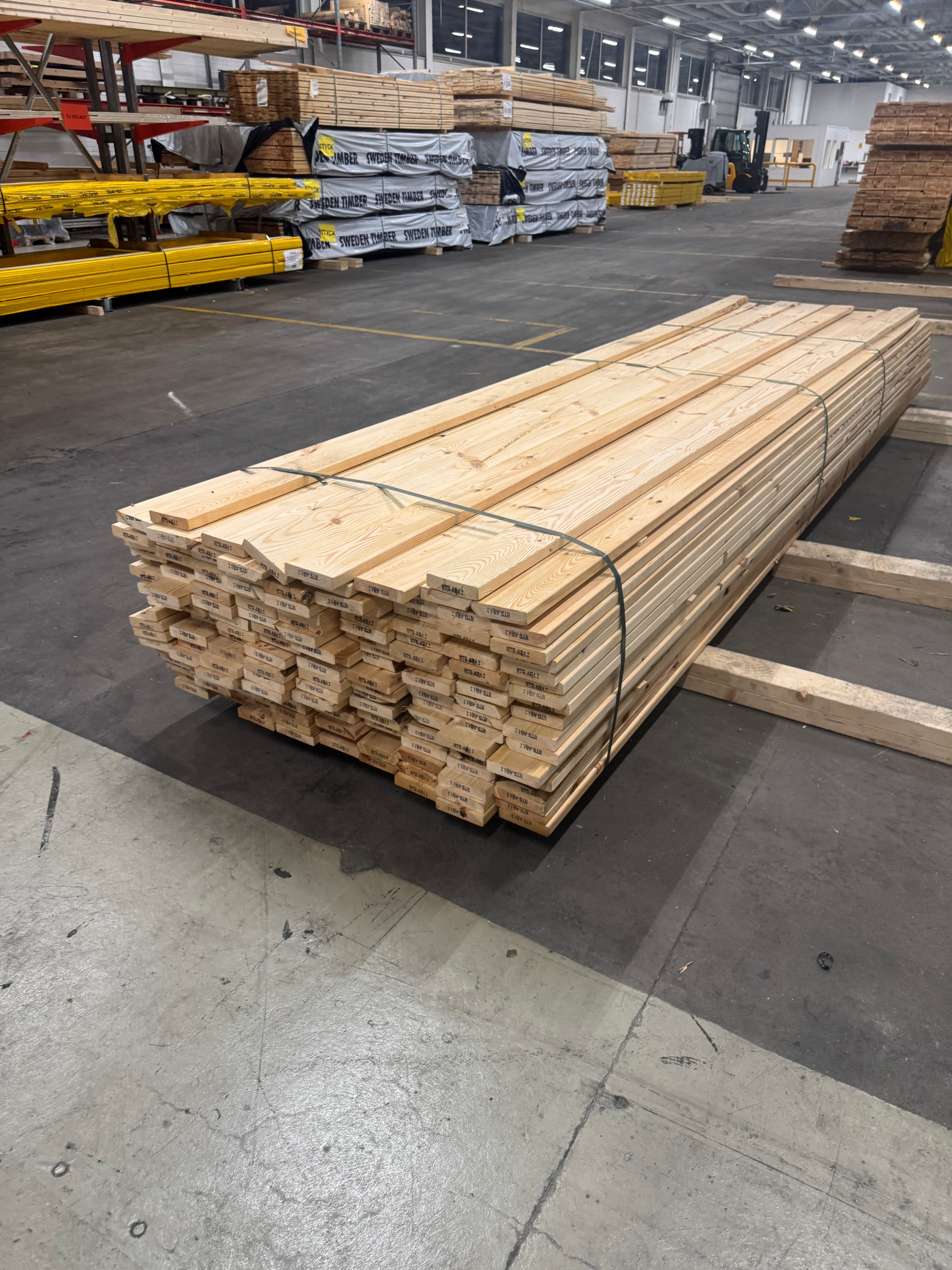 Paket Hyvlad 28x120mm Obehandlad 155st