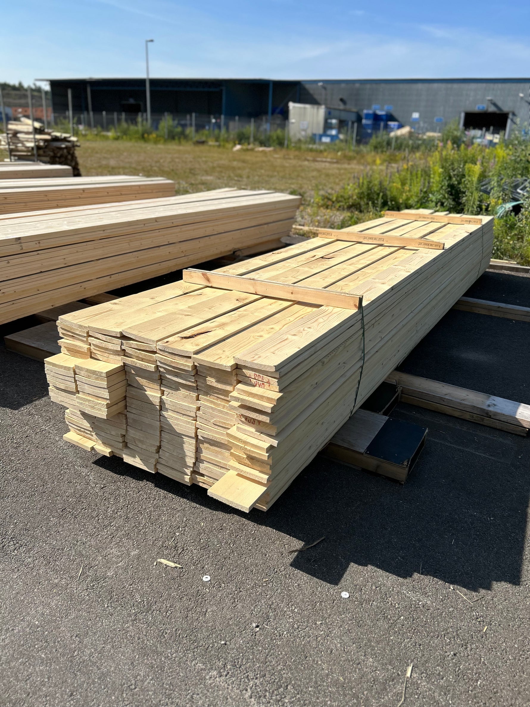 Paket Finsågade Brädor 22×170 mm 5,40 m – 156 st