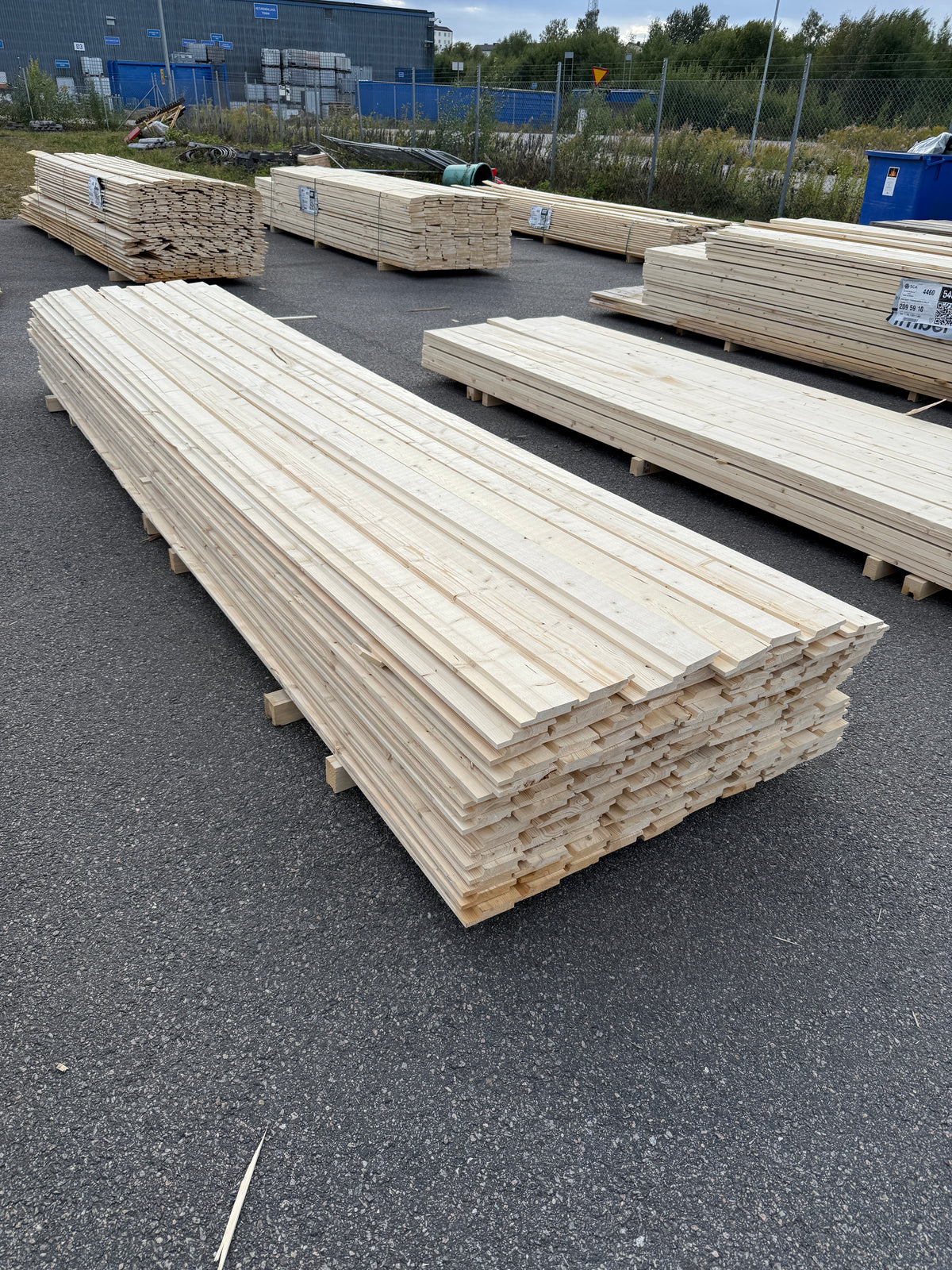 Parti Spårpanel 22x120 mm – 4,20 m 142st (Andra sortering)