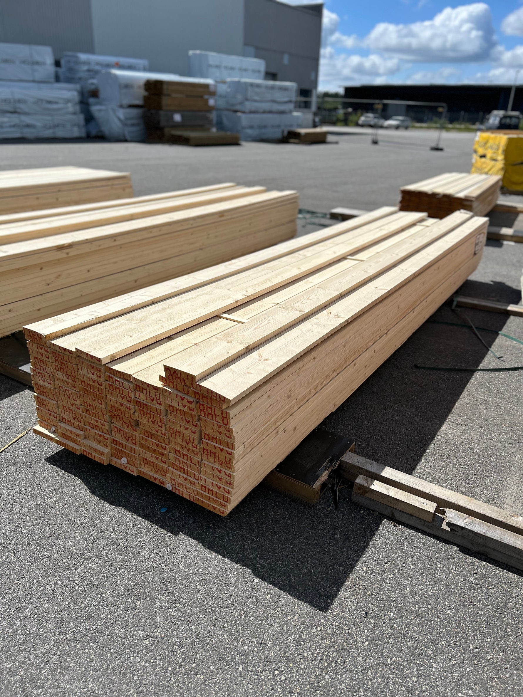 Paket Finsågade Brädor 28x145mm, 107st 4,20m