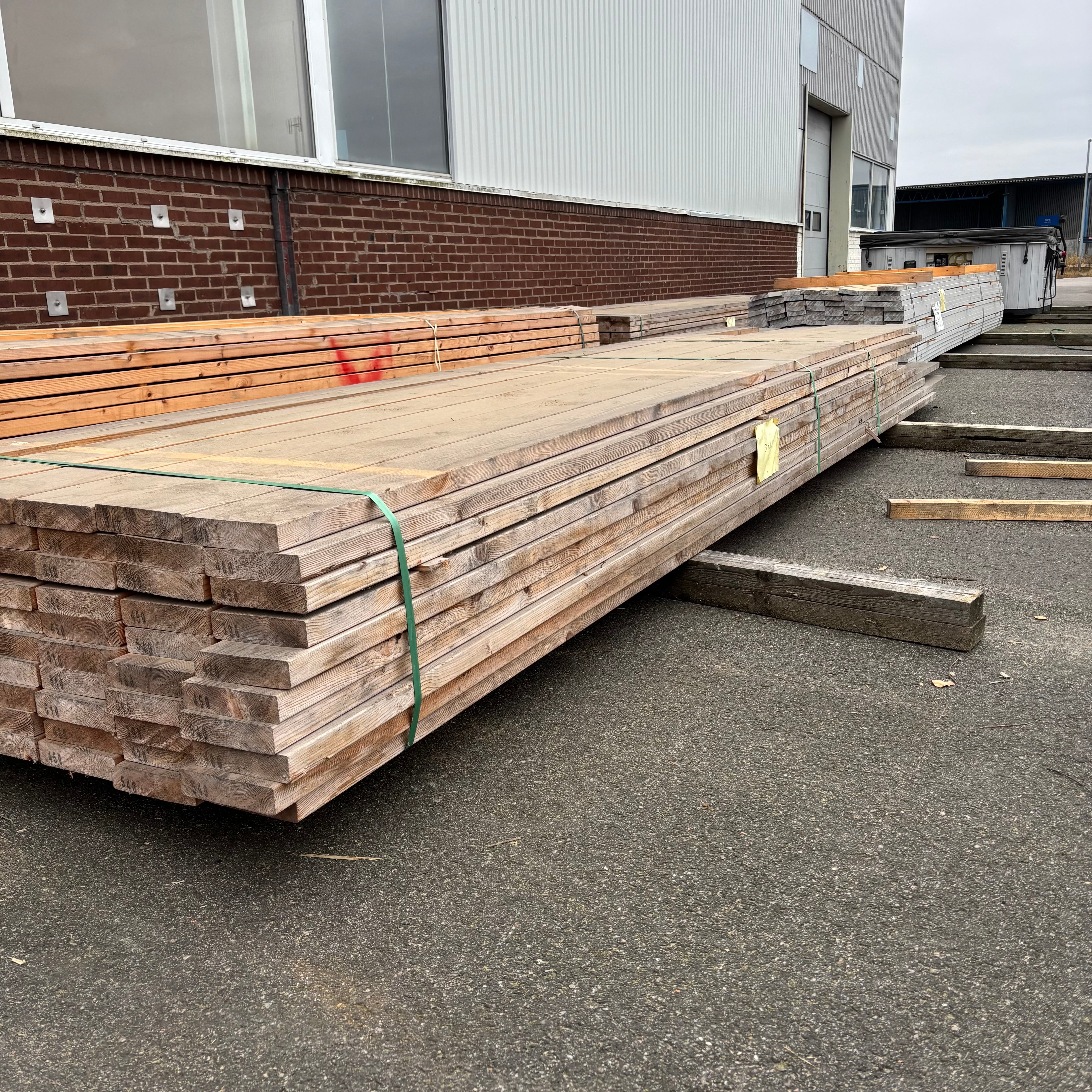 Paket Brädor Rundhyvlad 34x145mm – 69 st (3,9–5,4 m, Obehandlad)