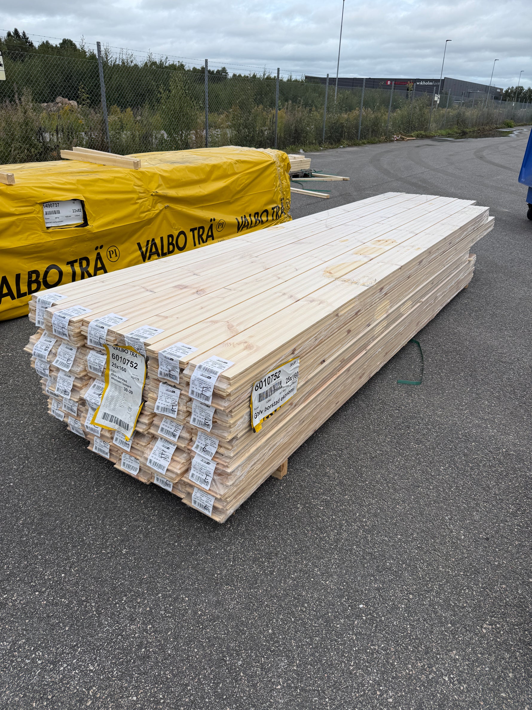 Parti Furugolv Borstad Ekonomi Ljusgrå 25x160 mm – ca 66,05 m²