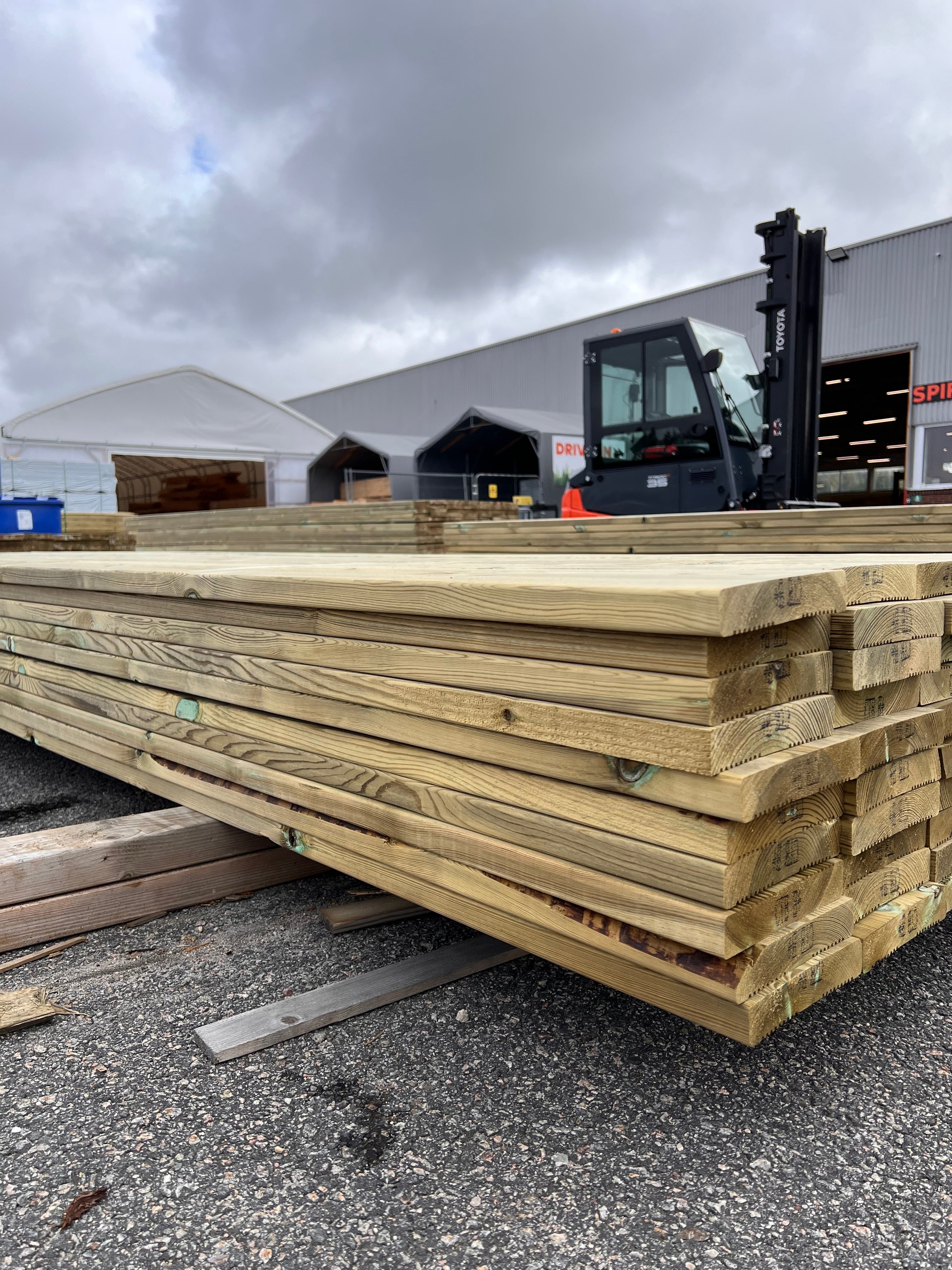 Paket Tryckimpregnerad Trall 27x145 Rillad 70st, 3.60m (B-Sortering)