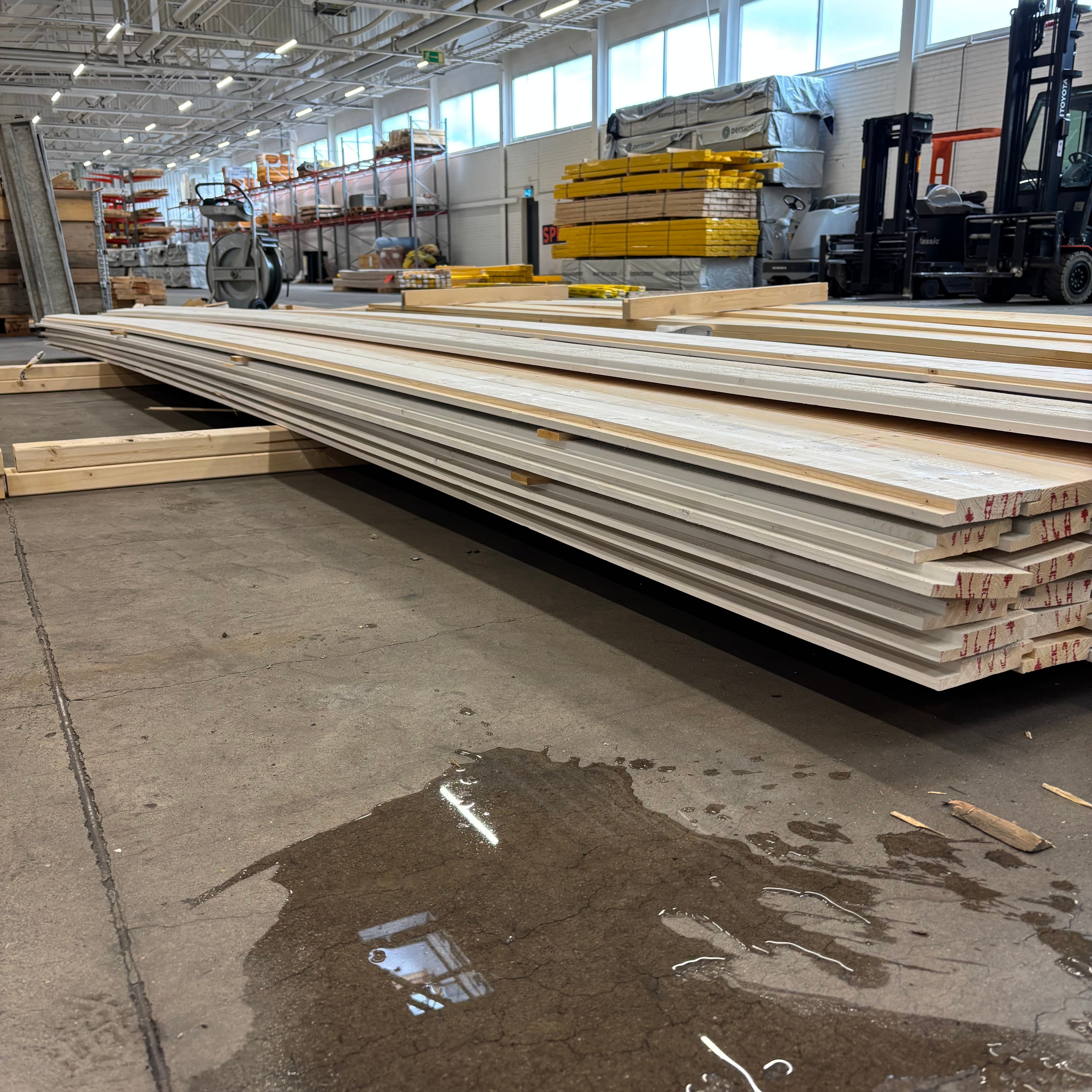 Paket Rak Falsad Spårpanel 22x120mm – 52 st (5,40 m, furu, vitmålad)