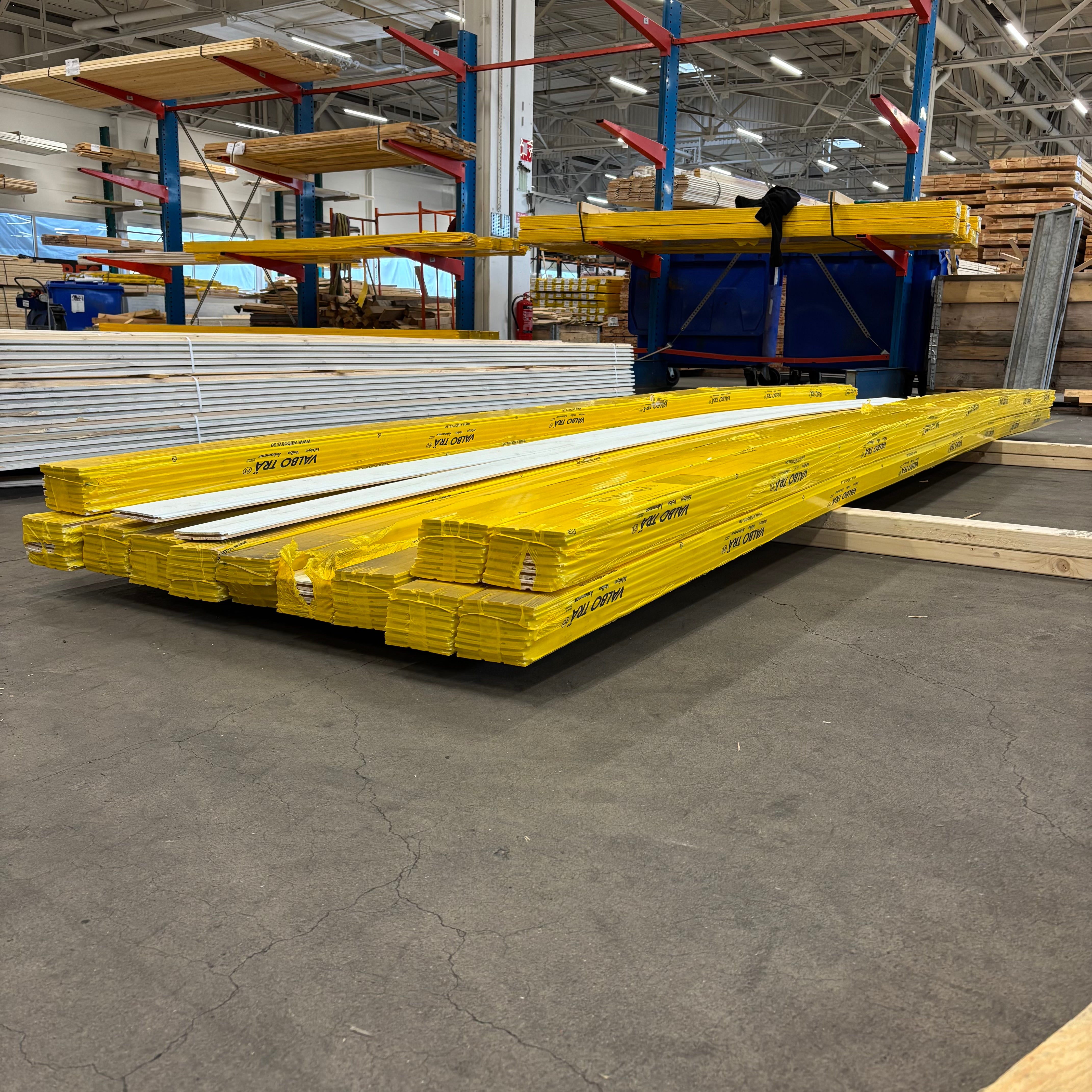 Paket Ekonomi Springpanel Finsågad 14x120 mm – Vitmålad Gran