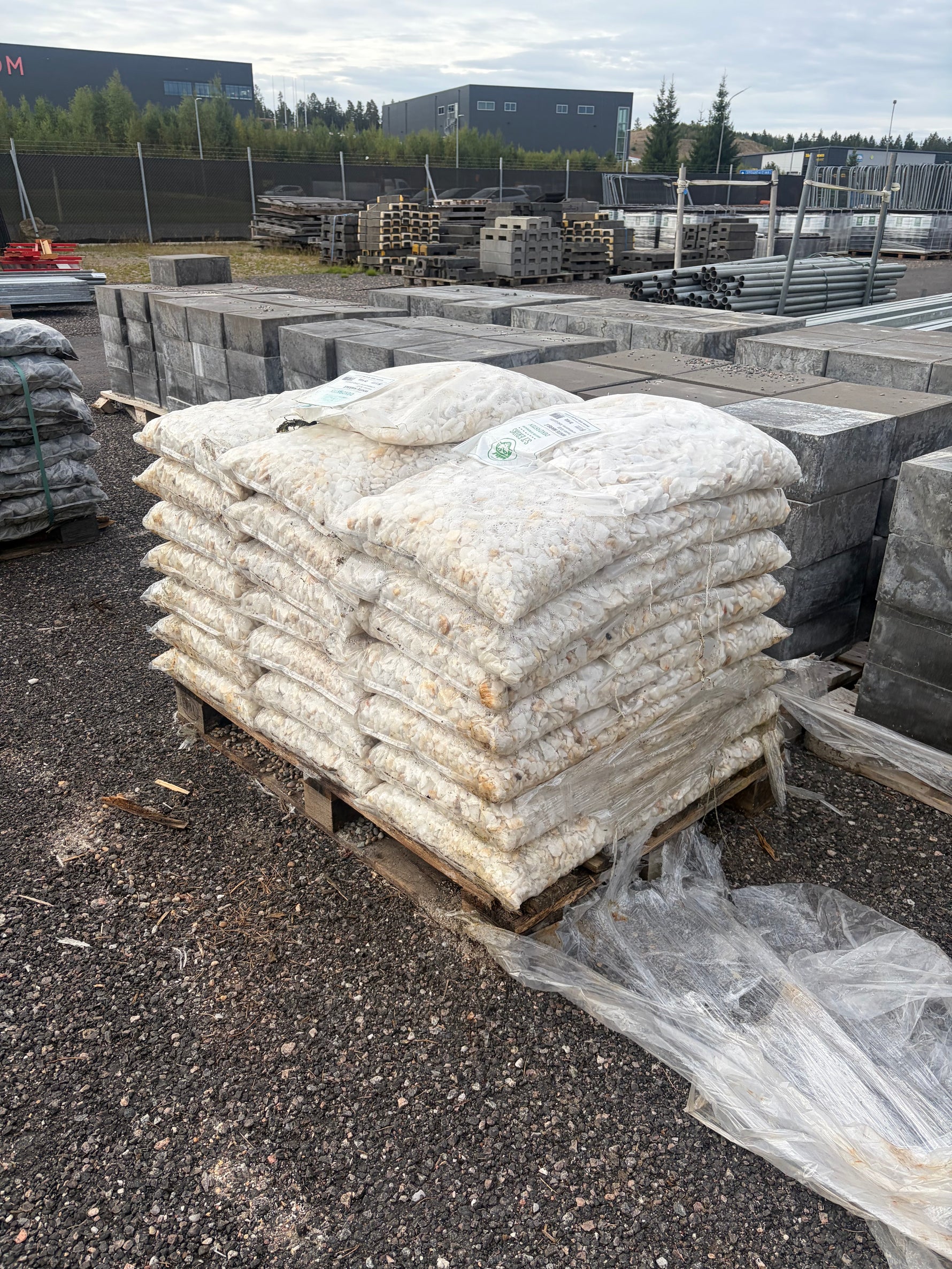 Pall Dekorsten Vit Marmor 20–40mm – 44 säckar