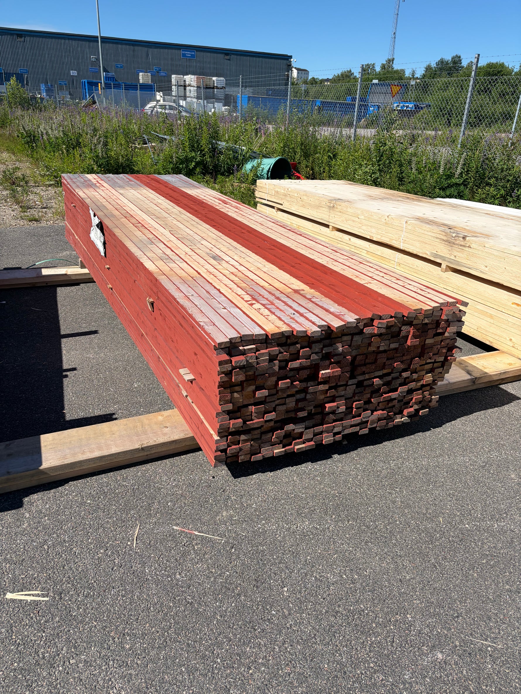Paket Finsågade Brädor 22x45mm, 529st 3.60m- Falu Rödfärg