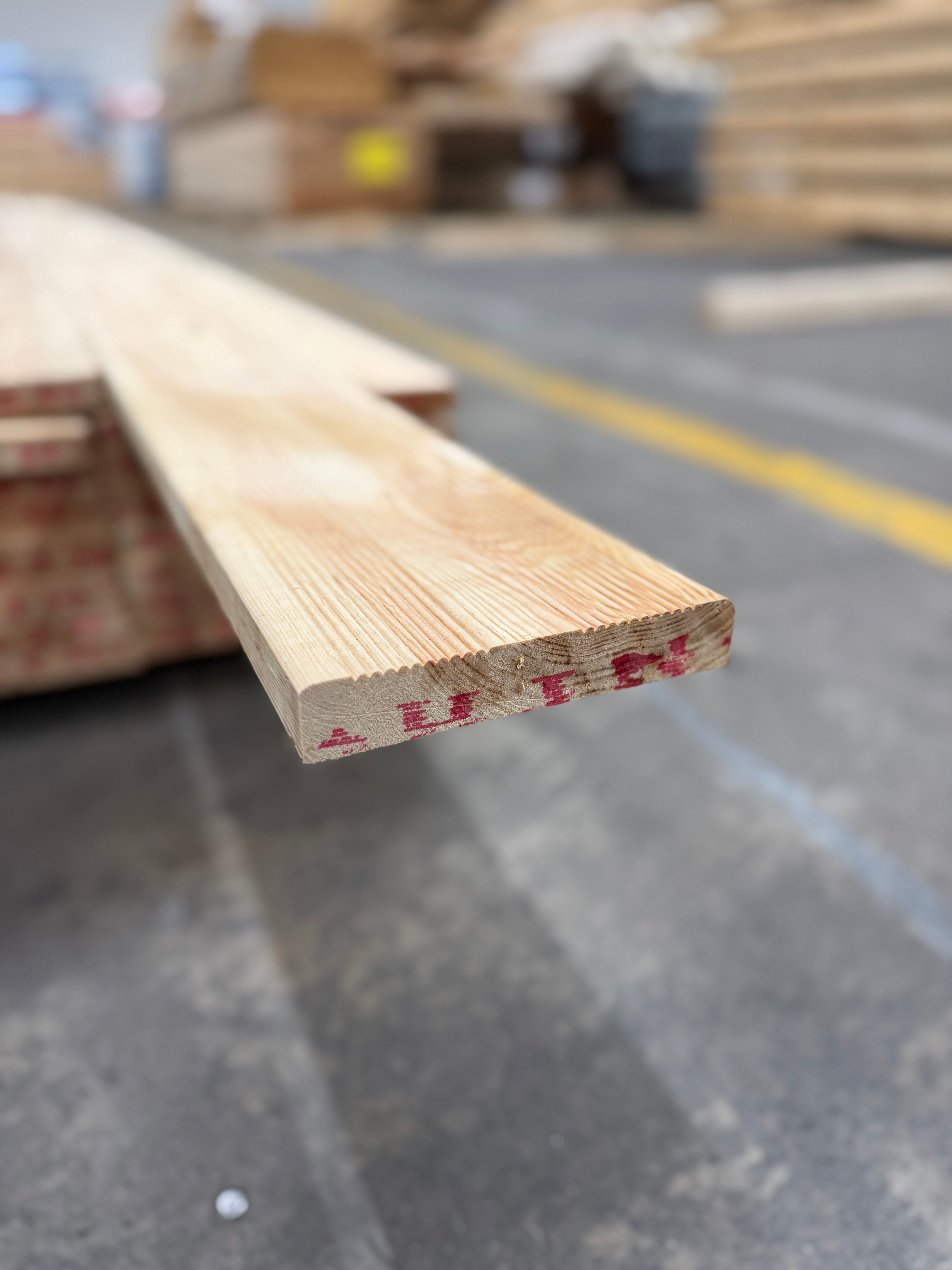 Paket Hyvlade Brädor 27x145mm 5.40m- 53st (Furu Rillad) B- sortering