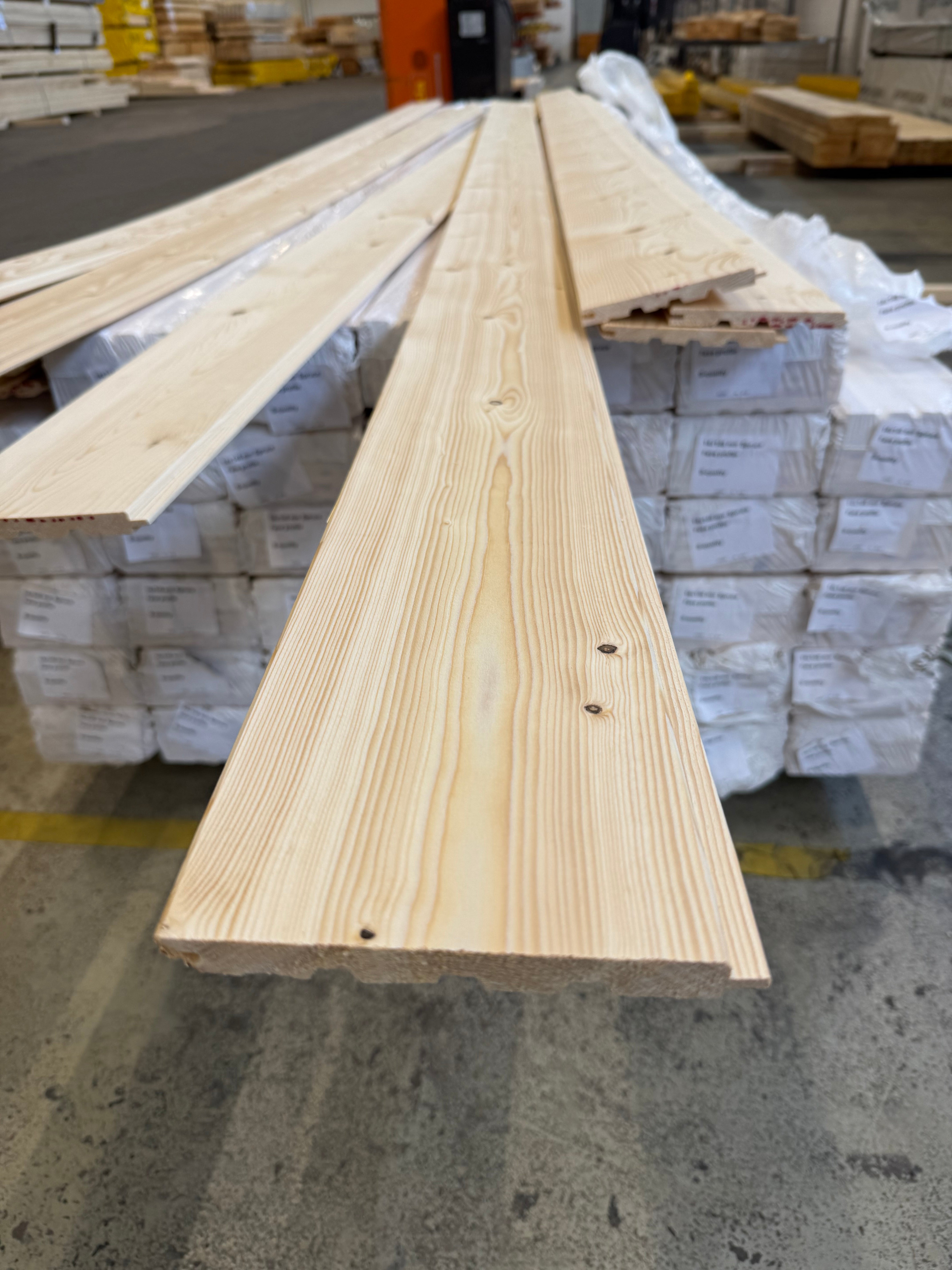 Innerpanel Fasspont 13,5x145mm – B-sortering (Gran, Obehandlad)