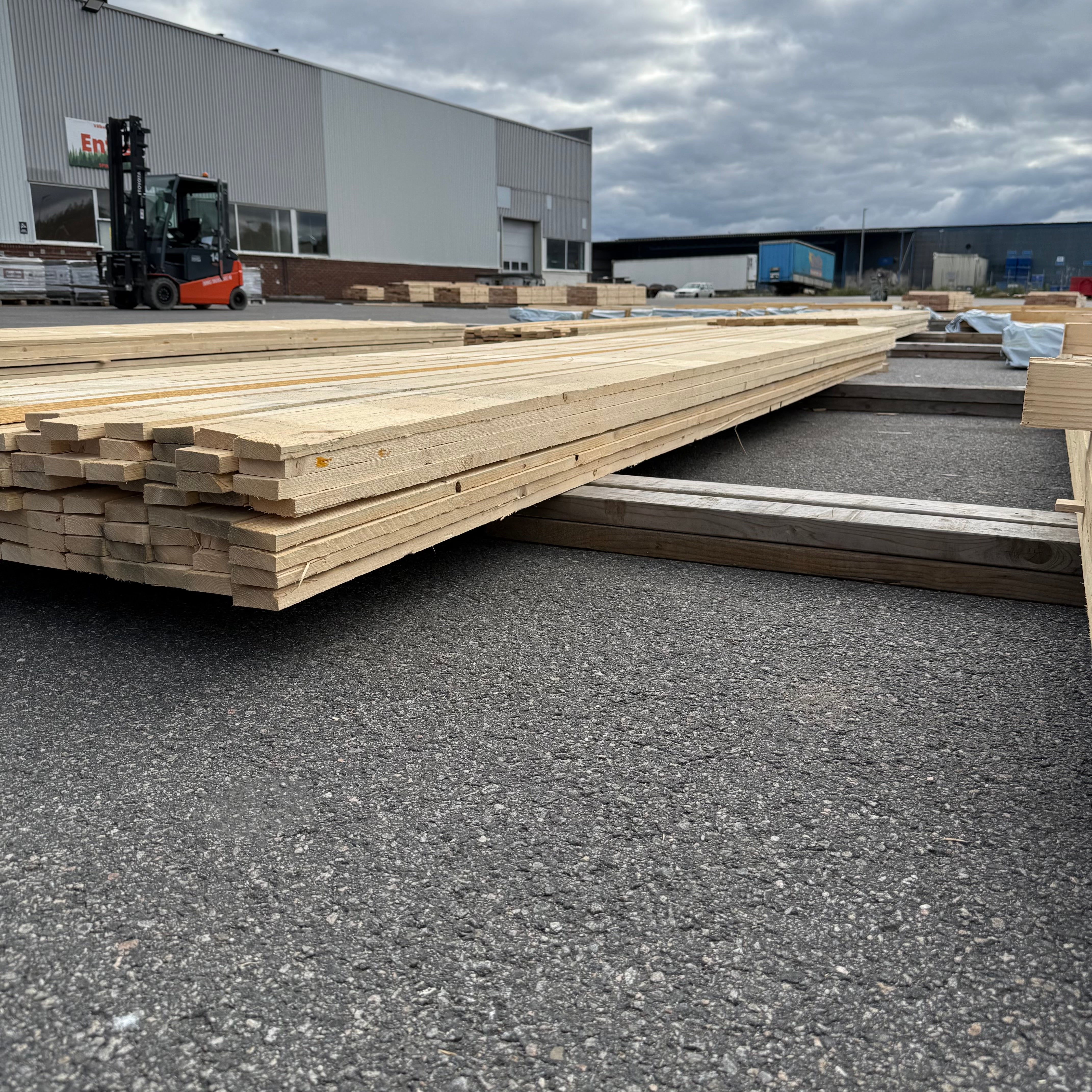 Paket Brädor 19x63mm – 118 st (4,20 m, gran, ohyvlad/råsågad)