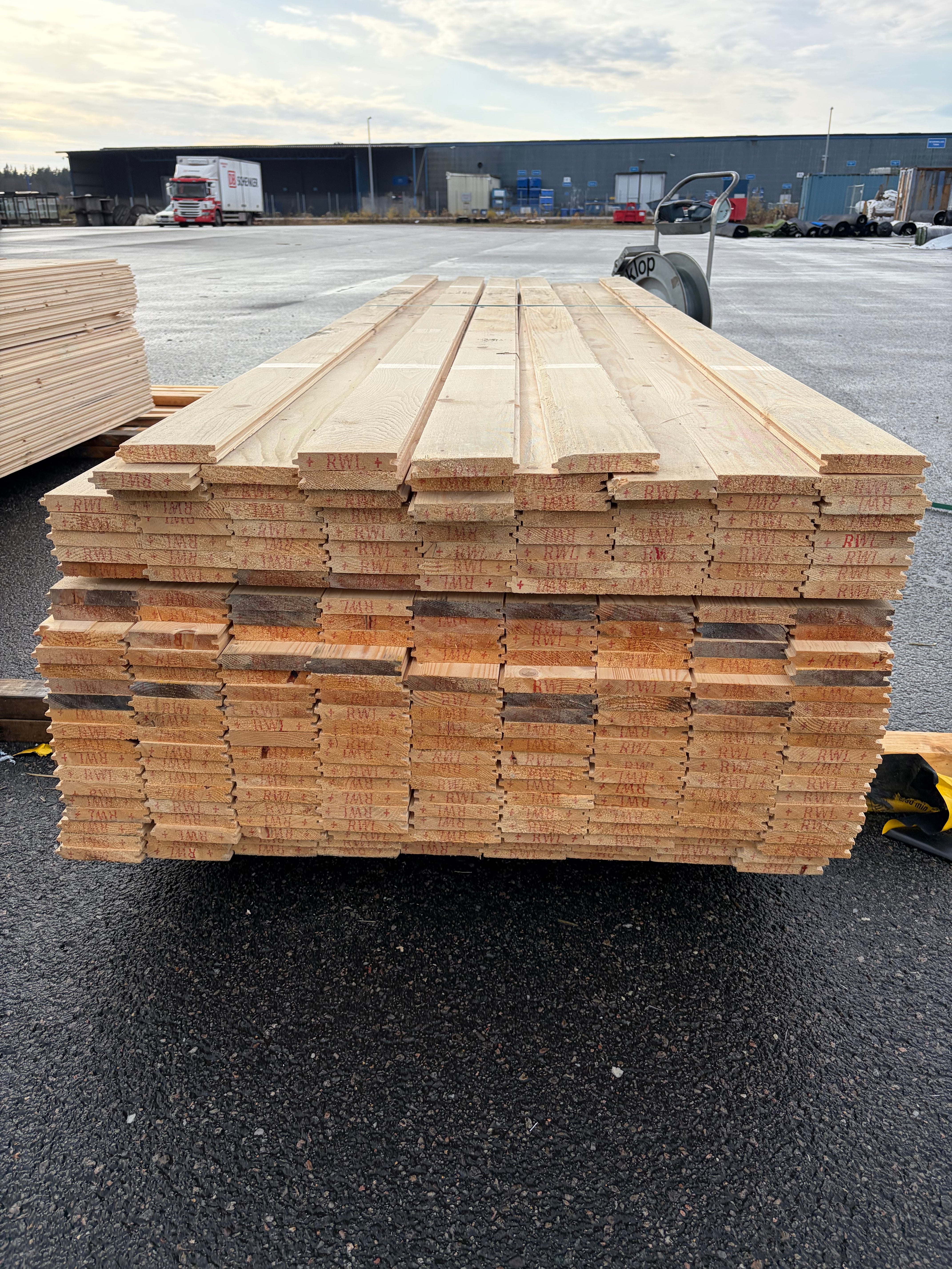 Paket Råspont 20x120mm – 227 st (Vattenskadat)