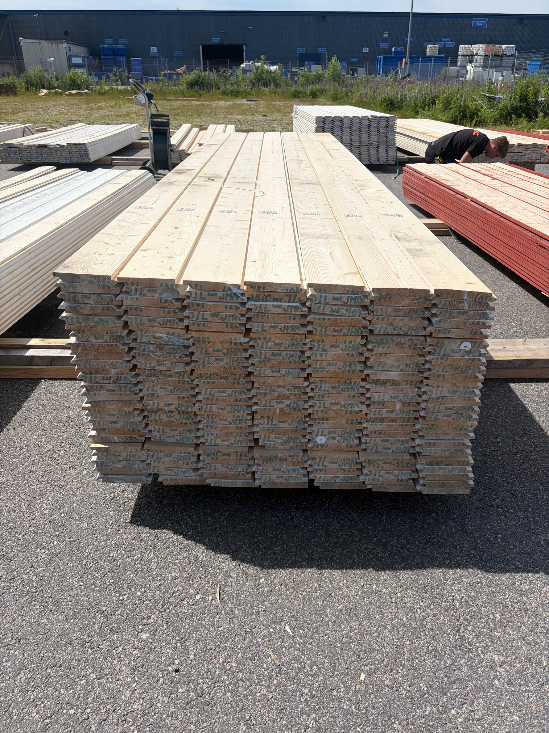 Paket Ytterpanel Dubbelfas Halvspont 22x145mm, 175st 4.20m Grundmålad